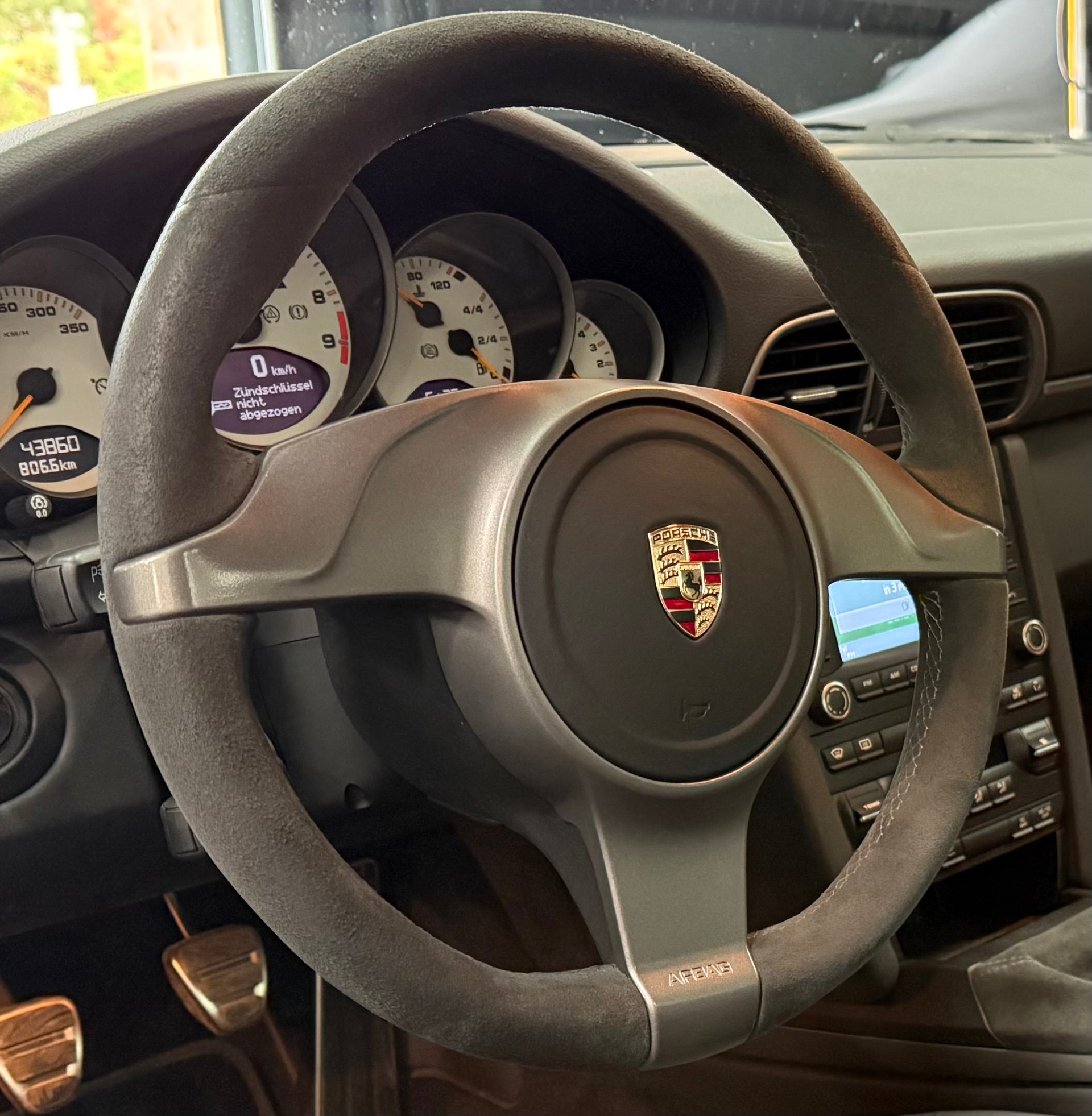 PORSCHE 911 GT3-image-11