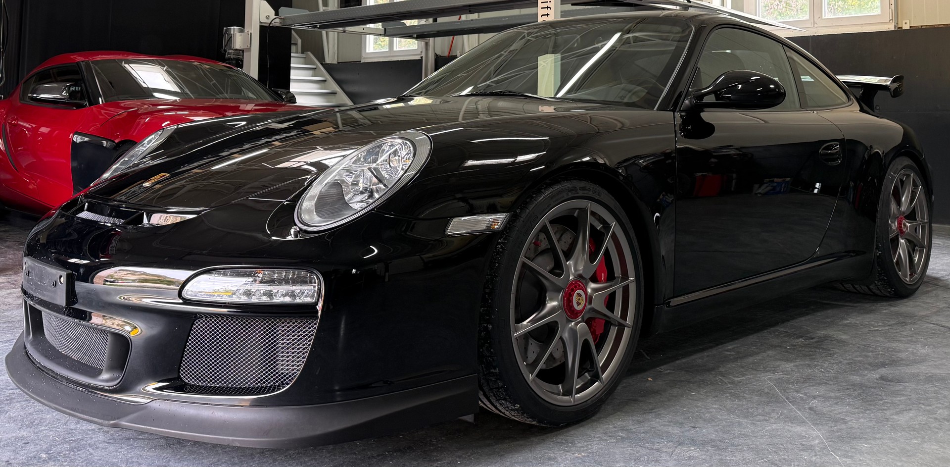 PORSCHE 911 GT3-image-0