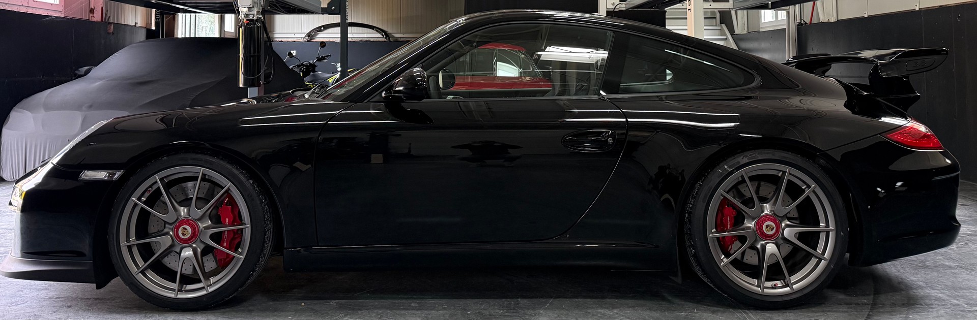 PORSCHE 911 GT3-image-1