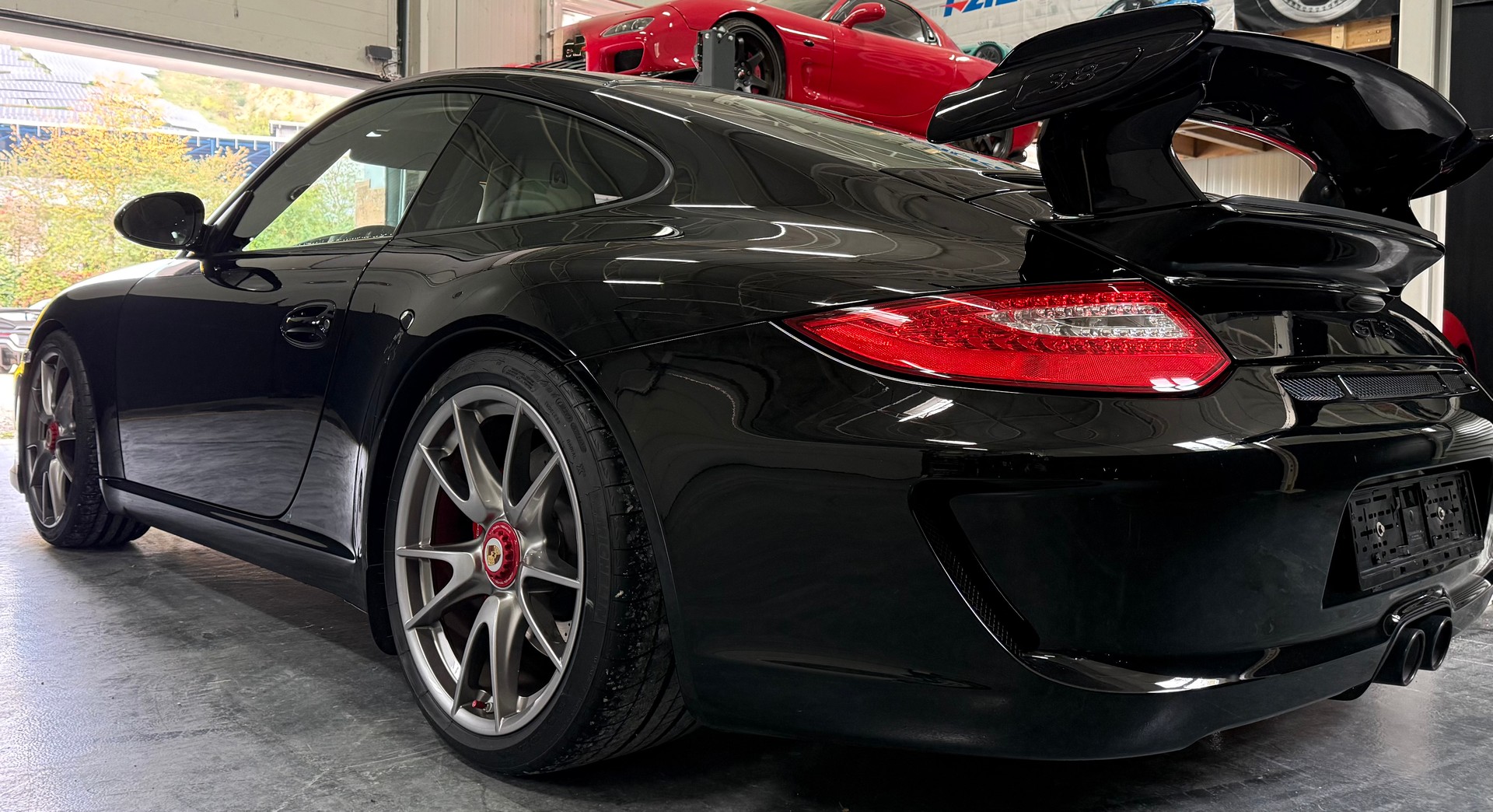 PORSCHE 911 GT3-image-6