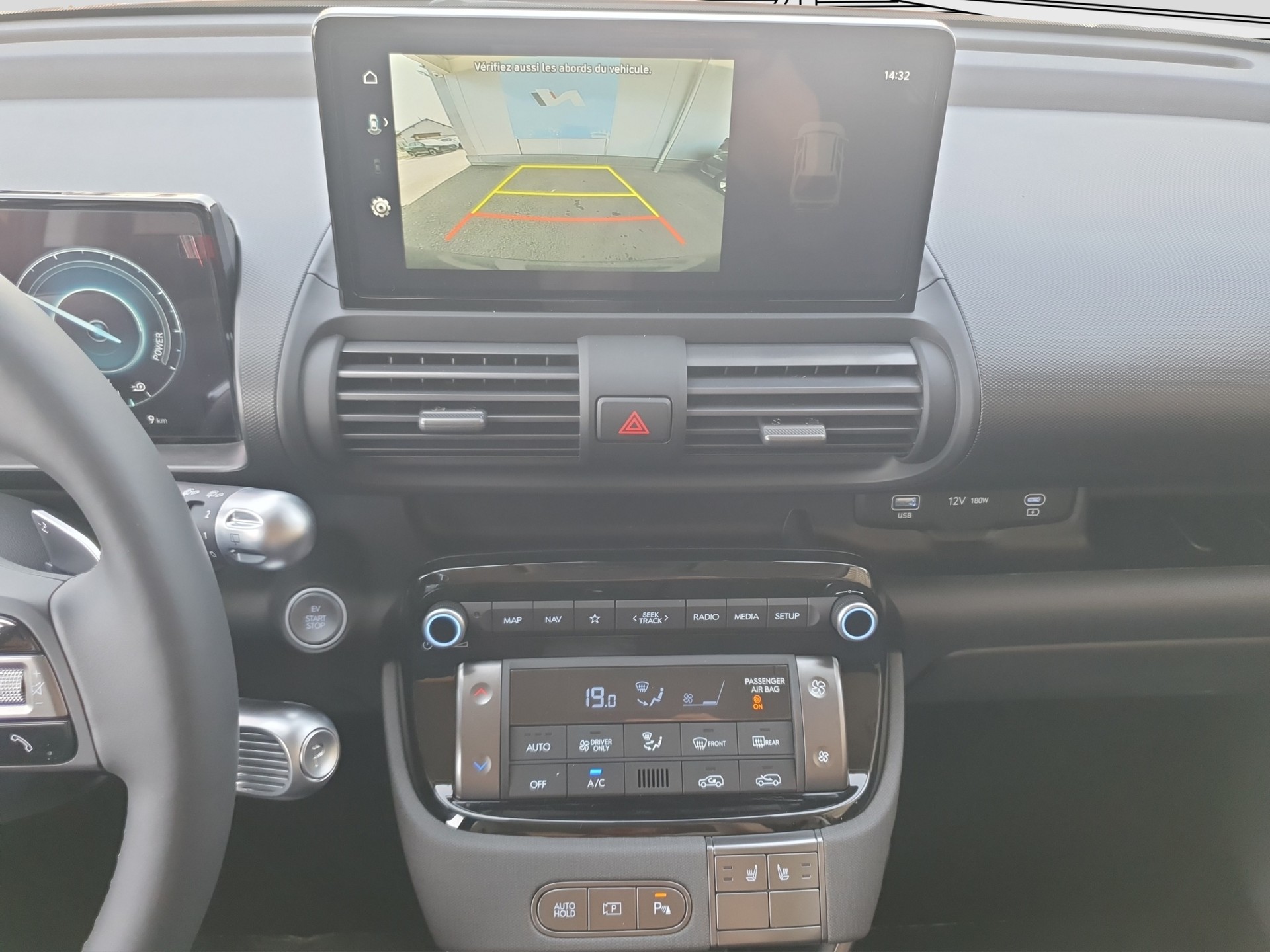 HYUNDAI Inster Electric Amplia 49kWh 370 kms autonomie-image-8