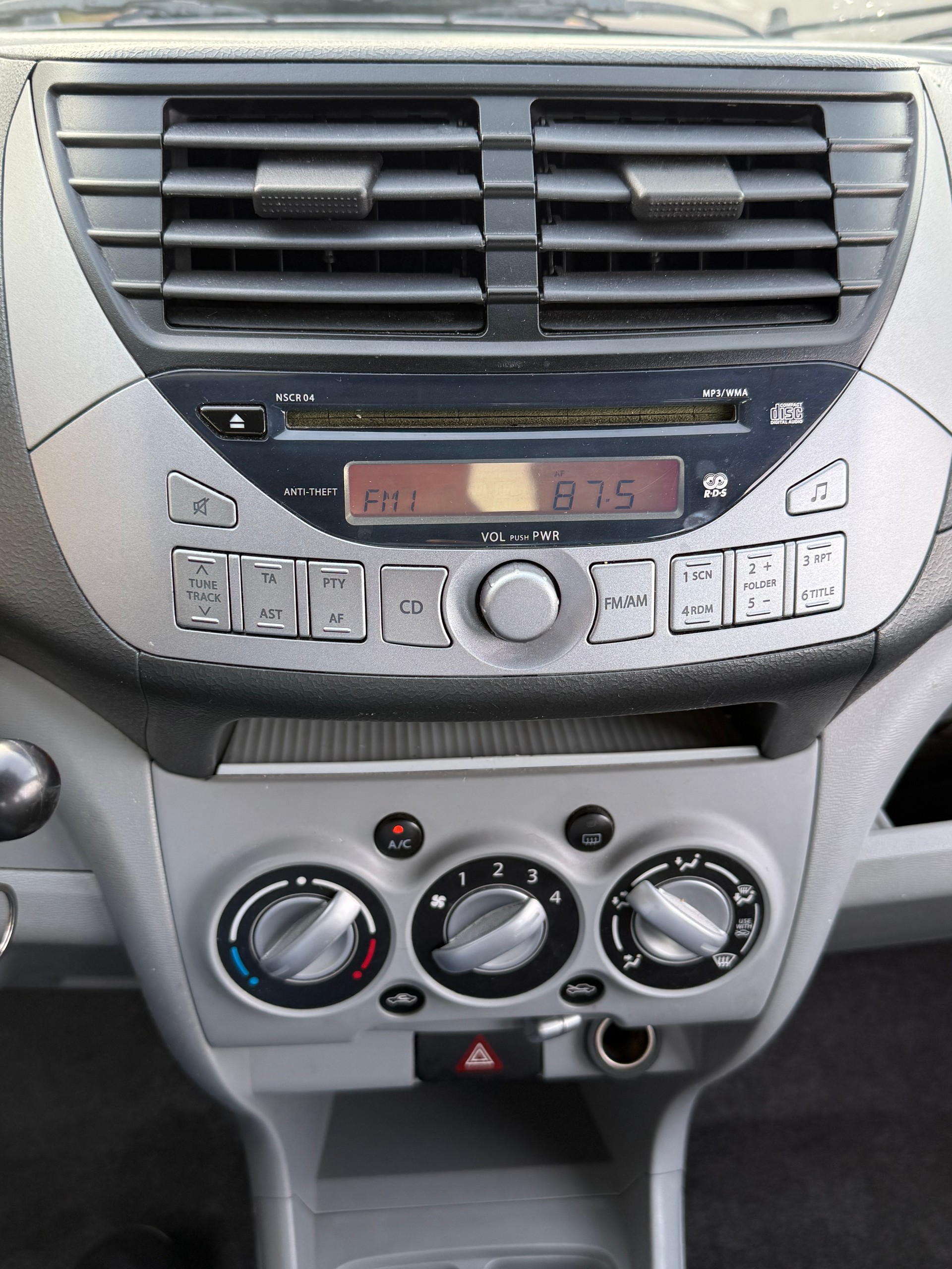 NISSAN Pixo 1.0 visia-image-13