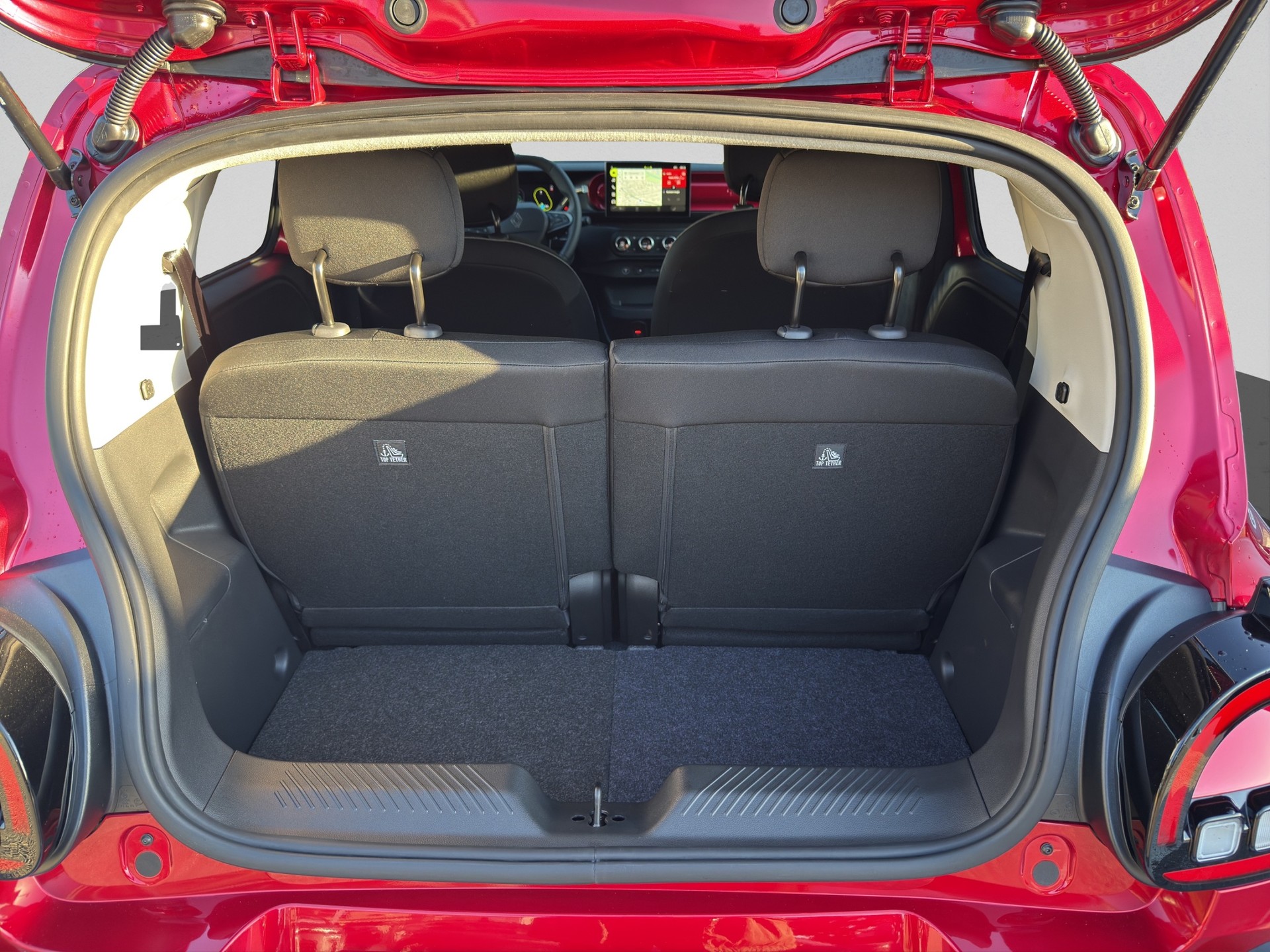 RENAULT Twingo E-Tech 27kWh Techno-image-14