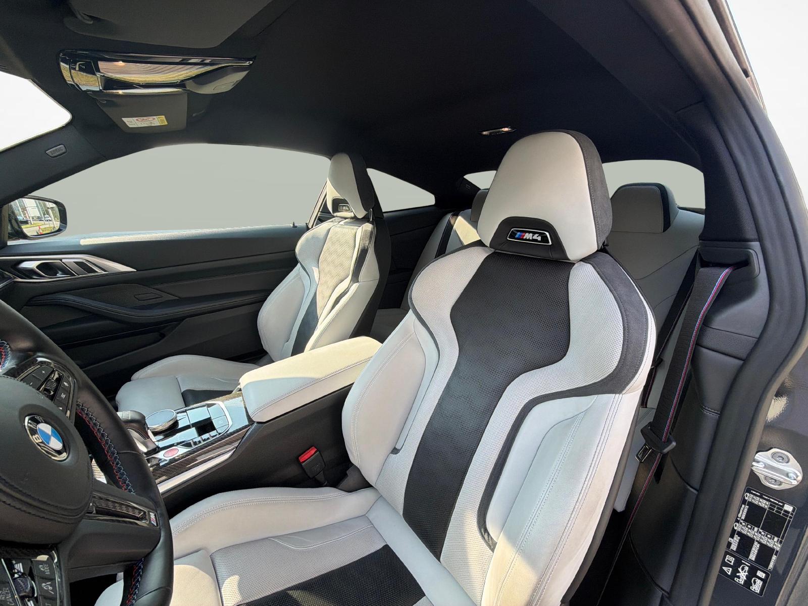 BMW 4er Reihe G82 Coupé M4 Competition xDrive-image-11