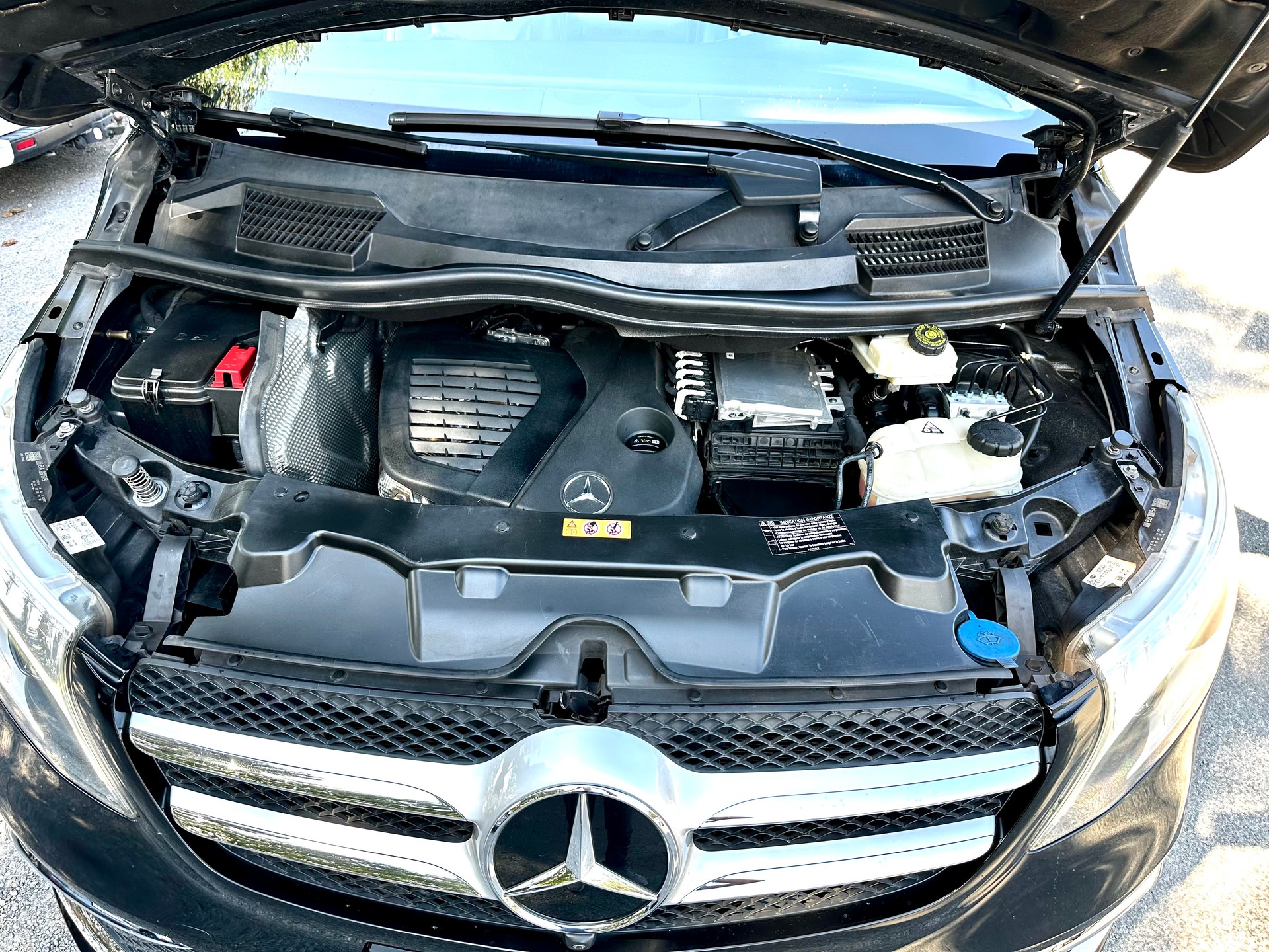 MERCEDES-BENZ V 300 d Swiss Ed. extralang 4M-image-9