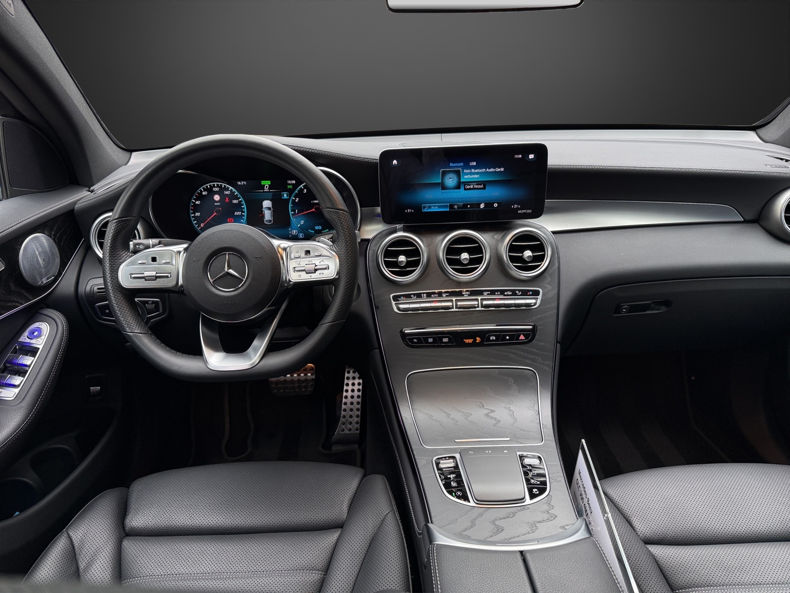 MERCEDES-BENZ GLC Coupé 300 AMG Line 4Matic 9G-Tronic-image-11