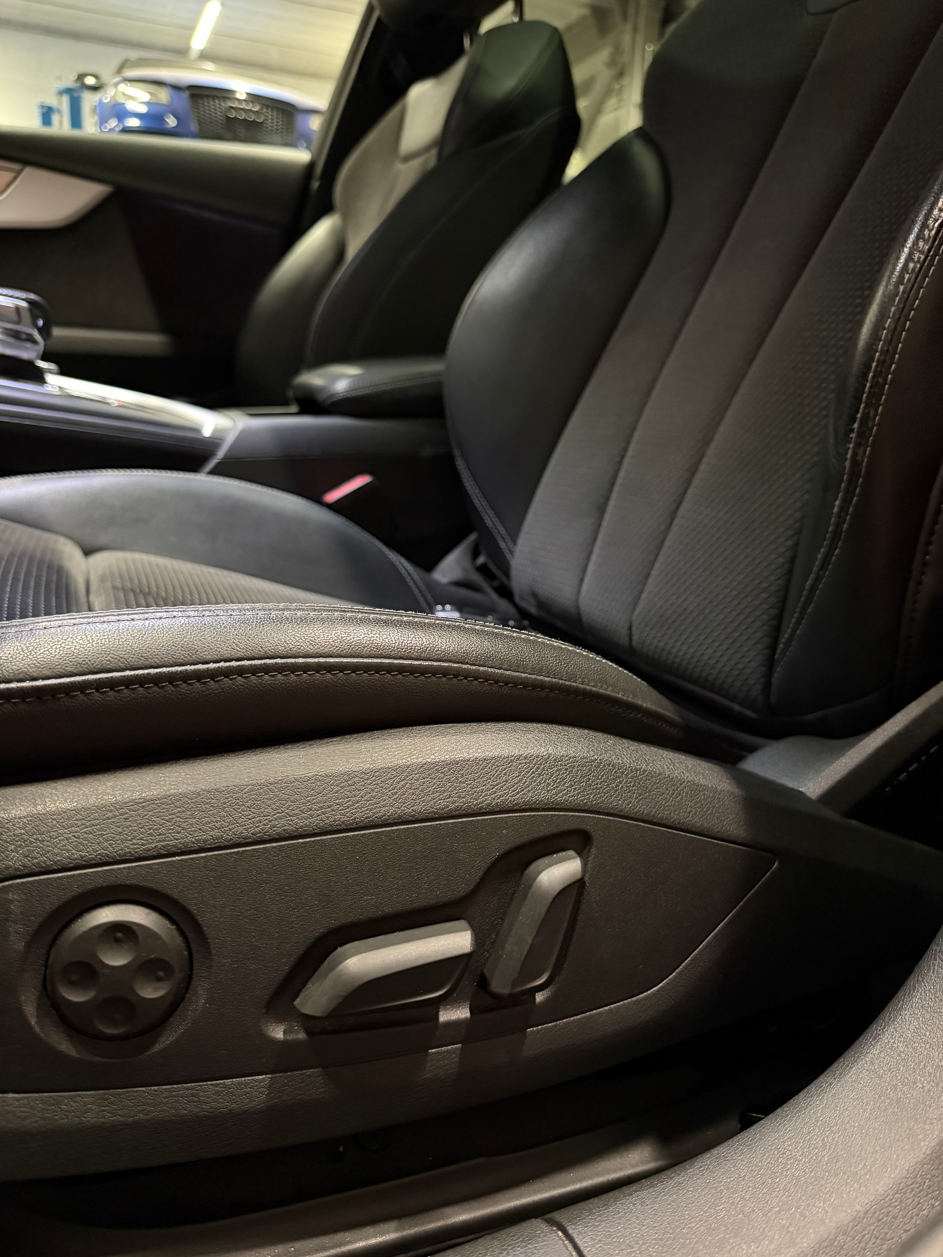 AUDI A4 Avant 45 TFSI SLINE S-tronic quattro-image-8