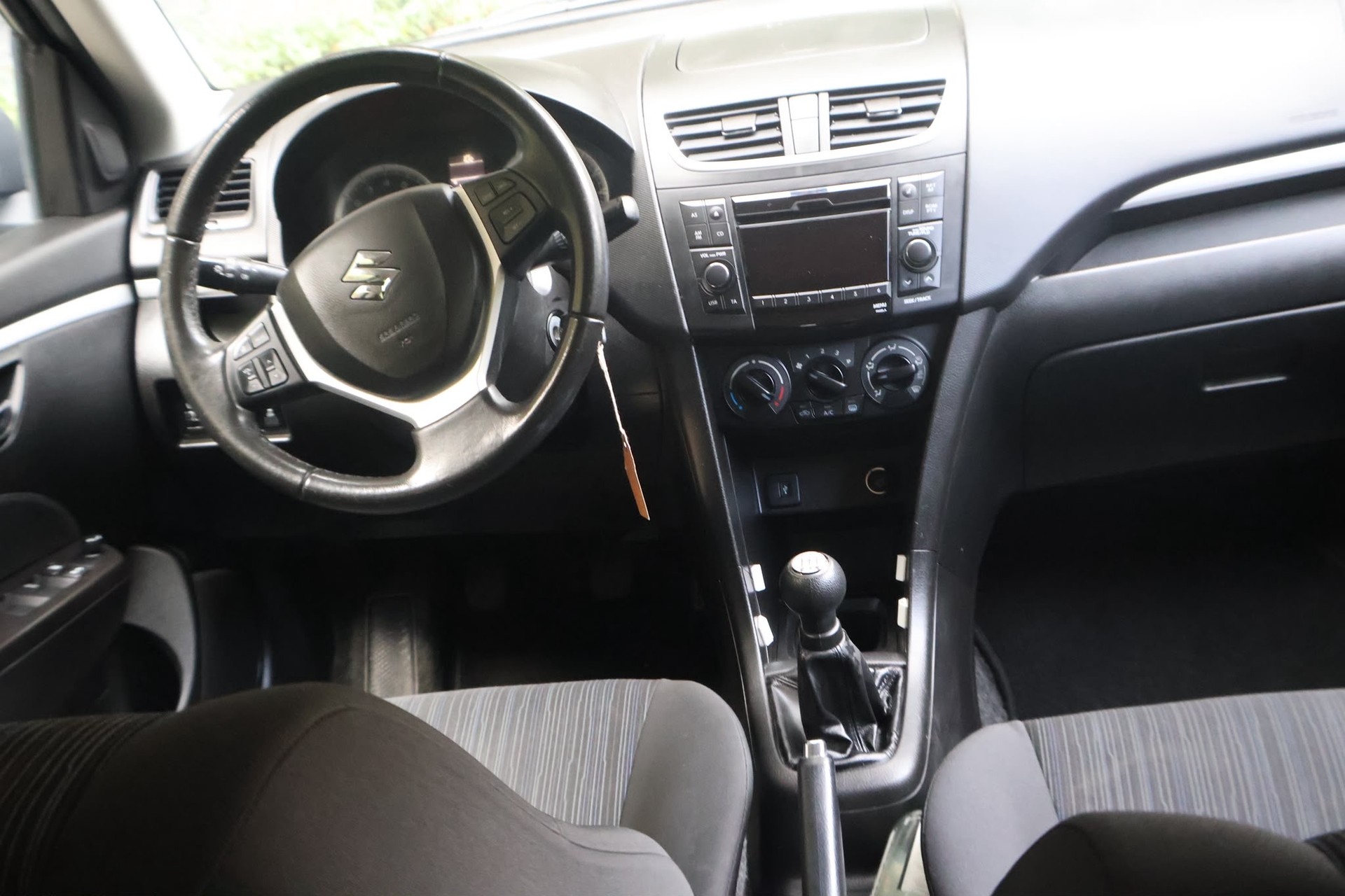 SUZUKI Swift 1.2i 16V Compact Top 4x4-image-7