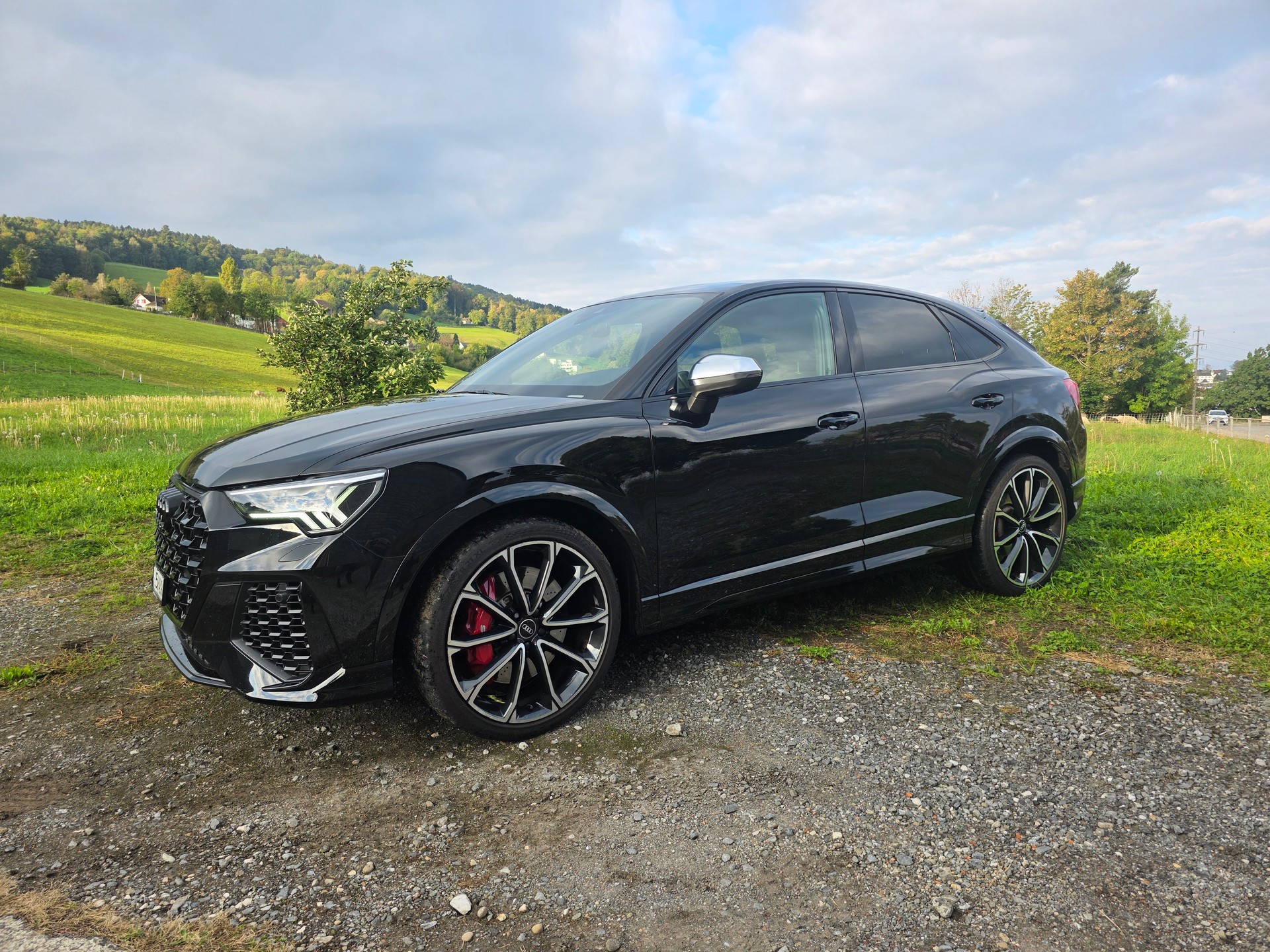 AUDI RS Q3 Sportback quattro-image-4