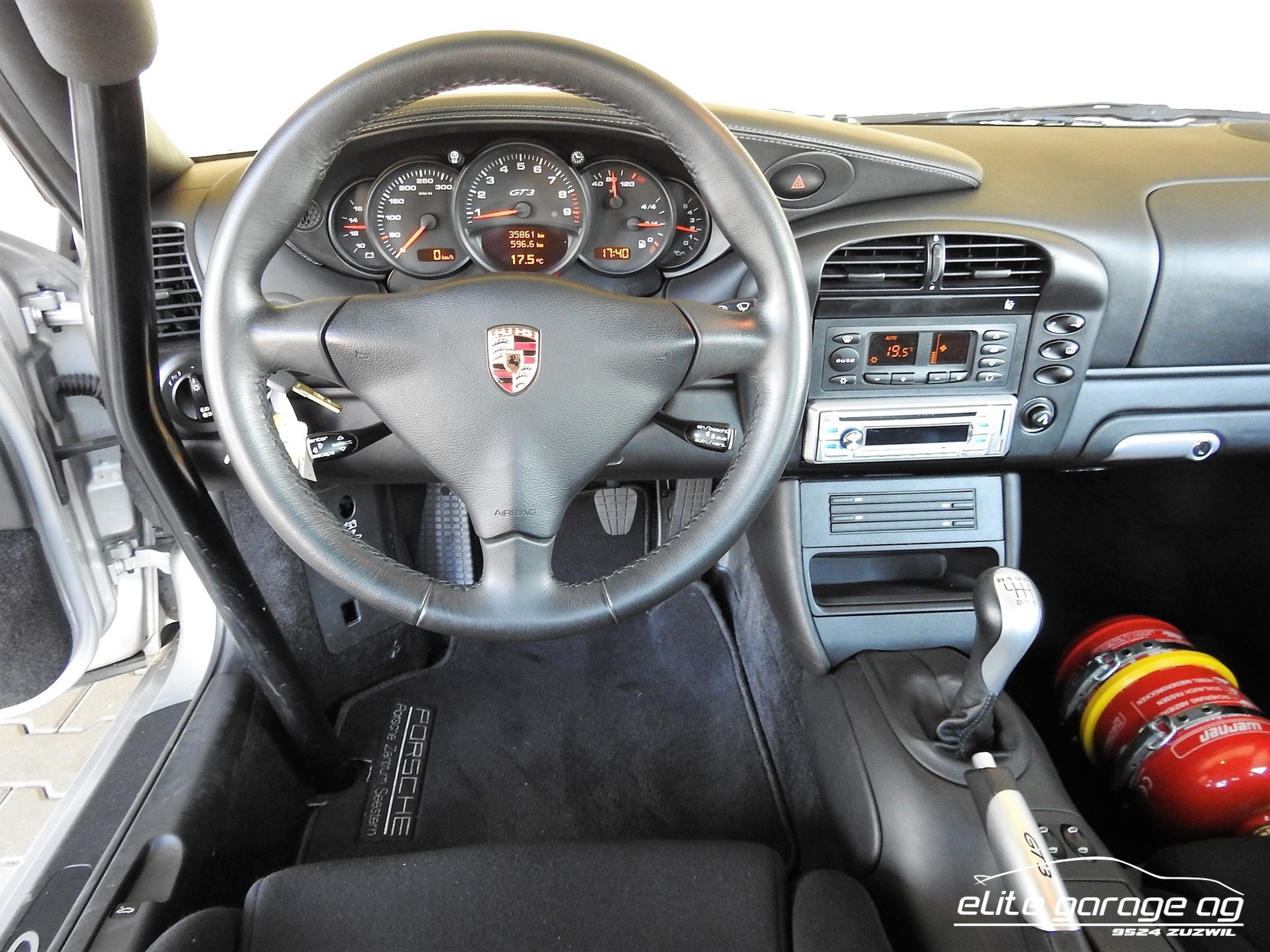 PORSCHE 911 GT3 CLUBSPORT-image-6