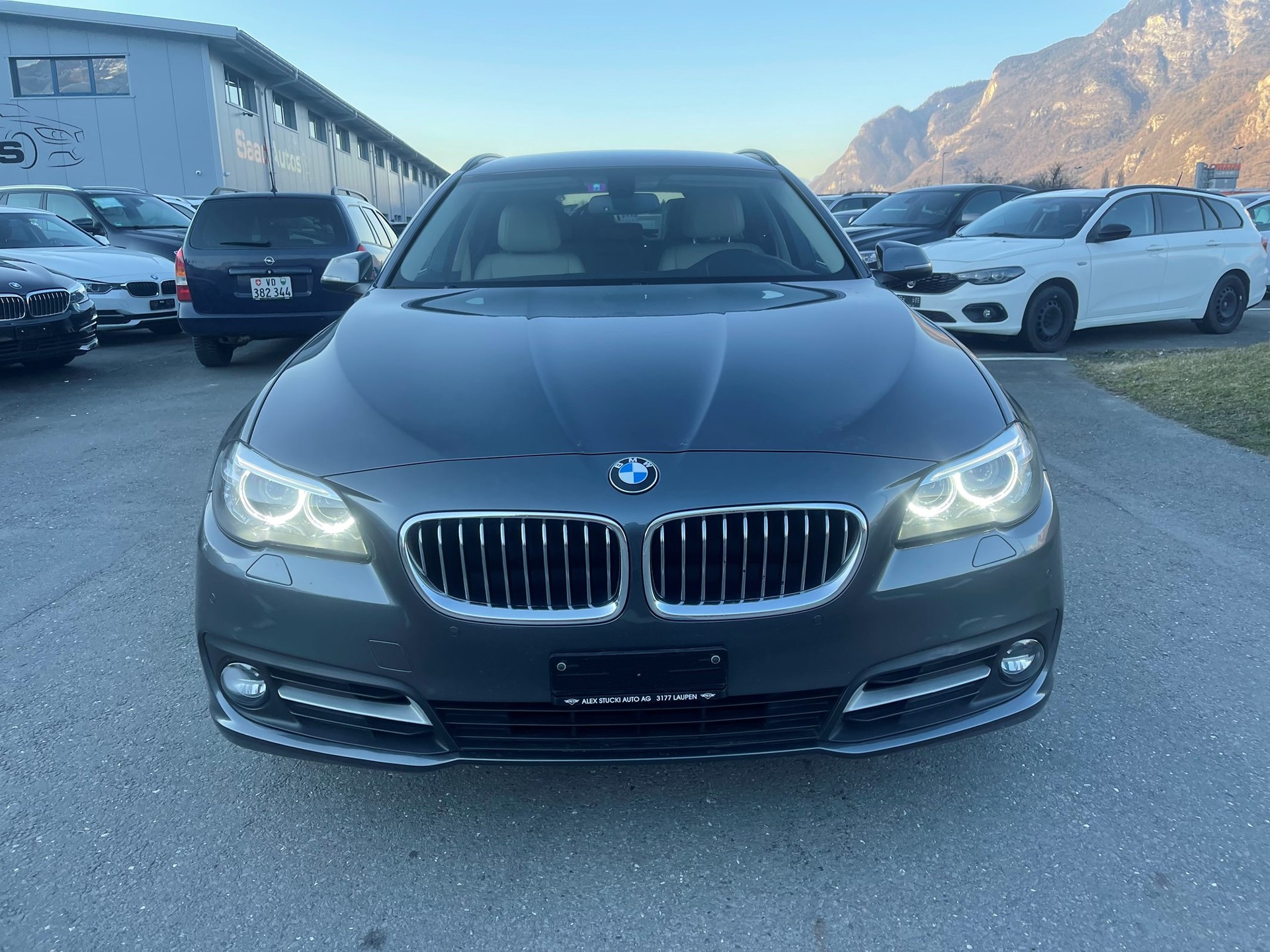 BMW 525d Touring xDrive Steptronic-image-1