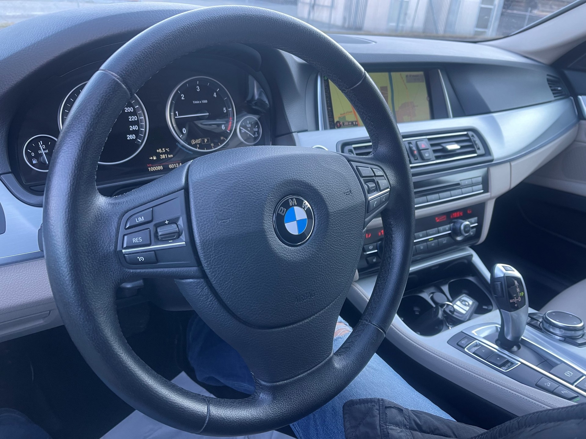 BMW 525d Touring xDrive Steptronic-image-15