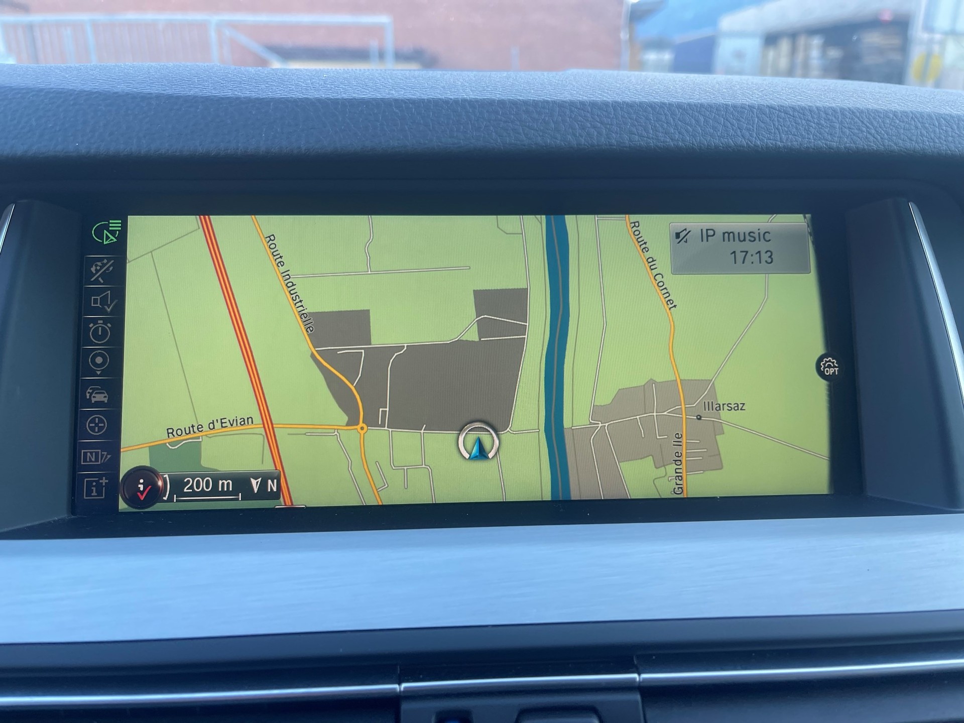 BMW 525d Touring xDrive Steptronic-image-13