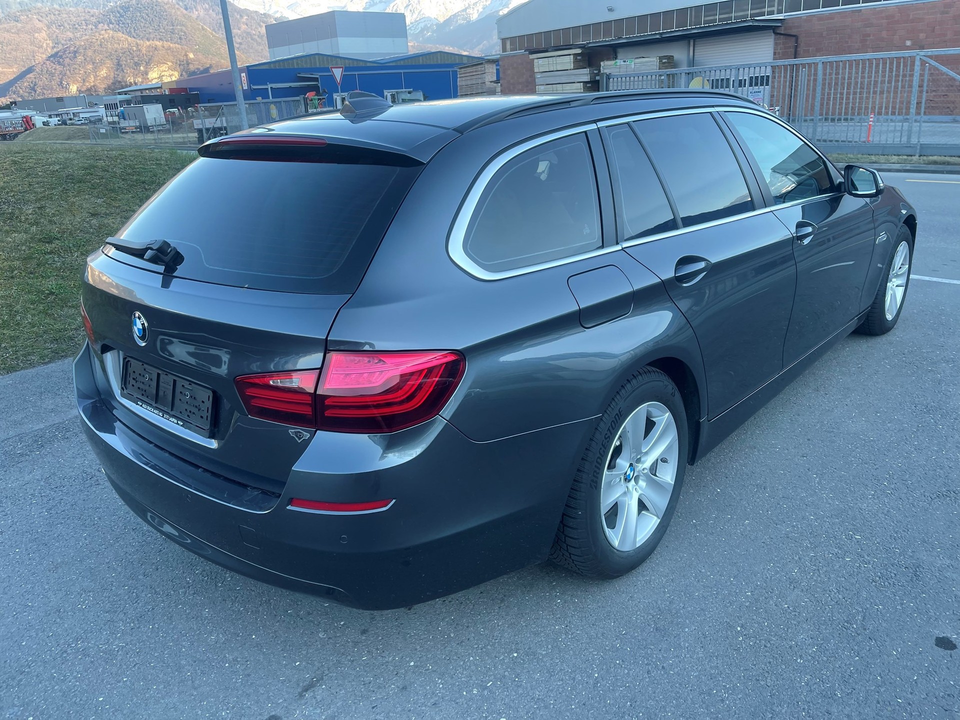 BMW 525d Touring xDrive Steptronic-image-3