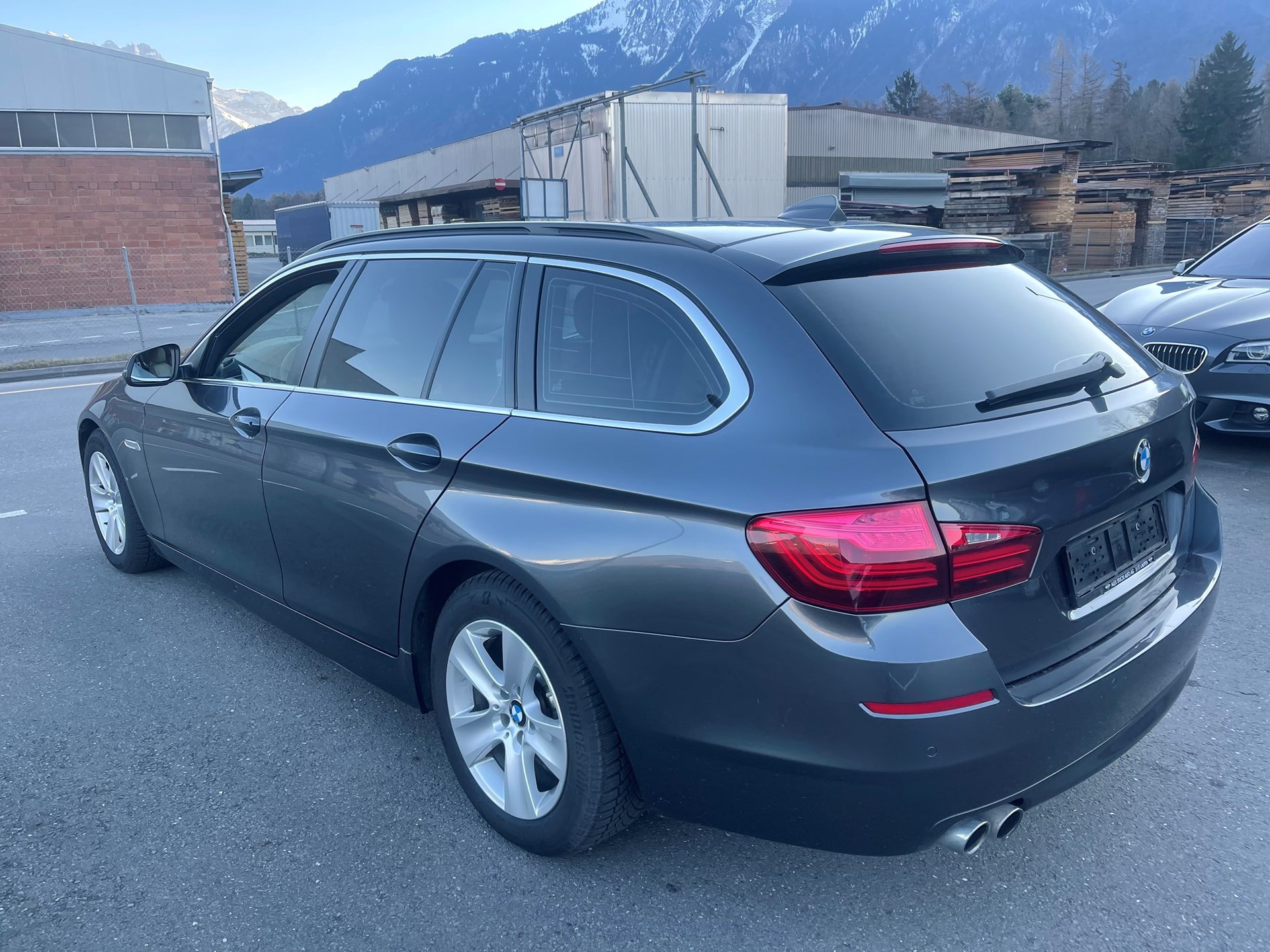 BMW 525d Touring xDrive Steptronic-image-5