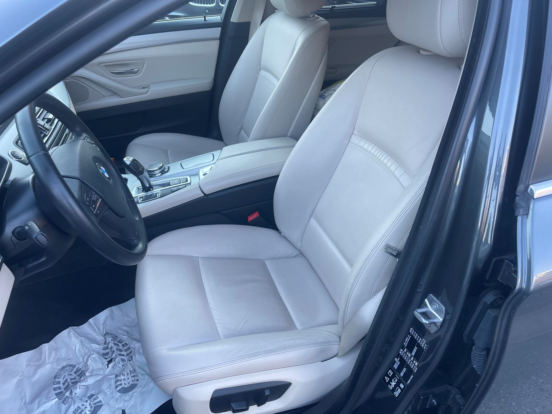 BMW 525d Touring xDrive Steptronic-image-8