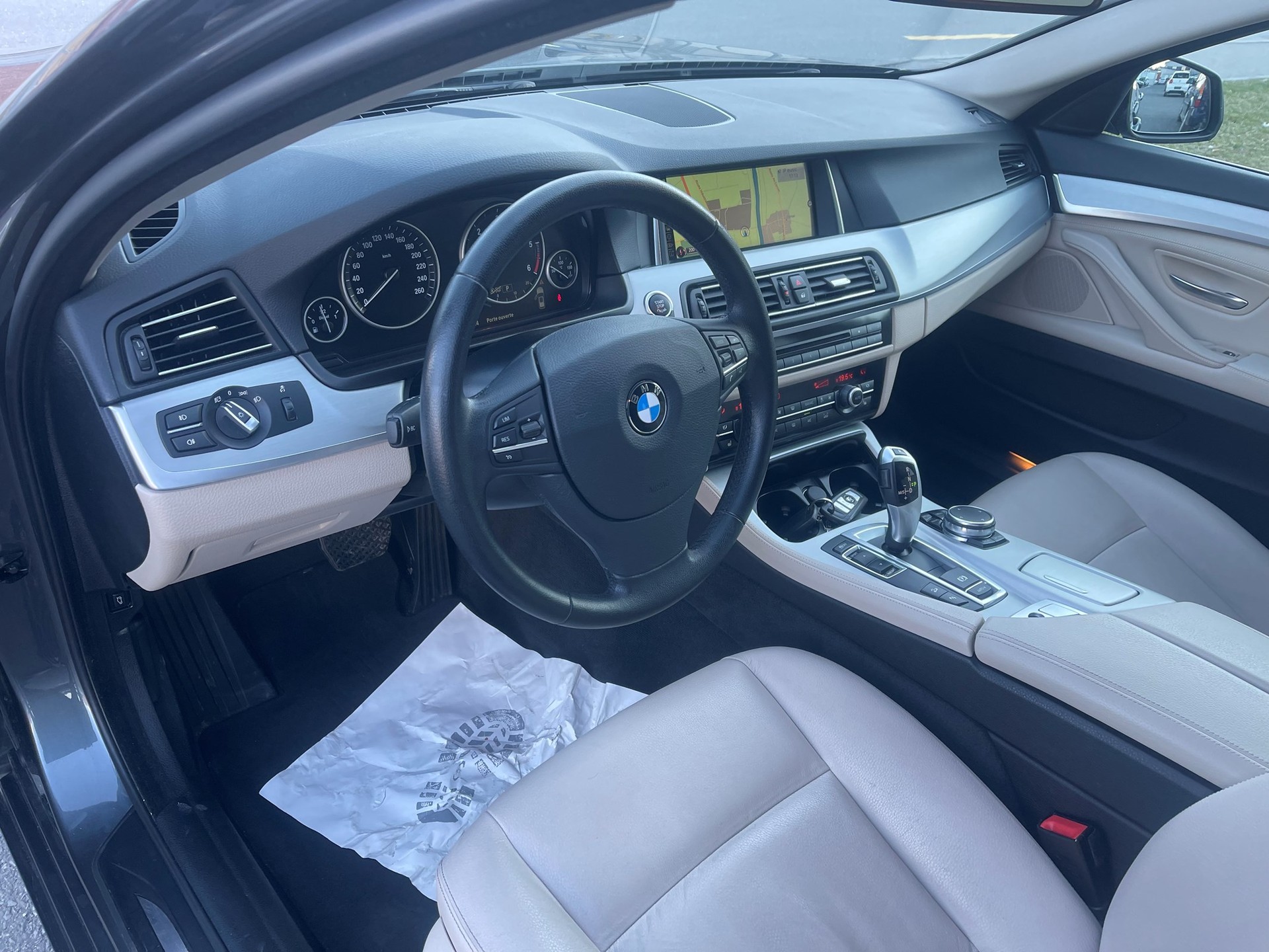 BMW 525d Touring xDrive Steptronic-image-9