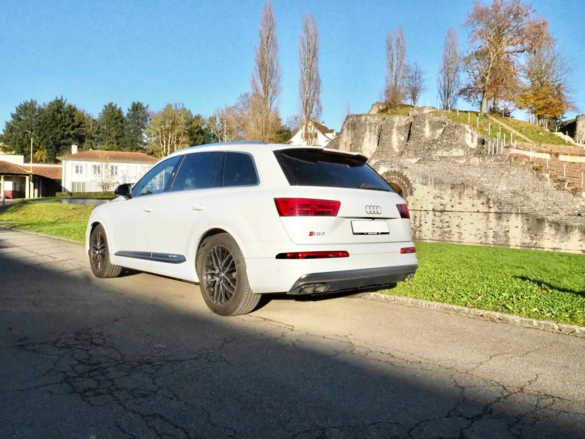 AUDI SQ7 4.0 TDI quattro tiptronic-image-6