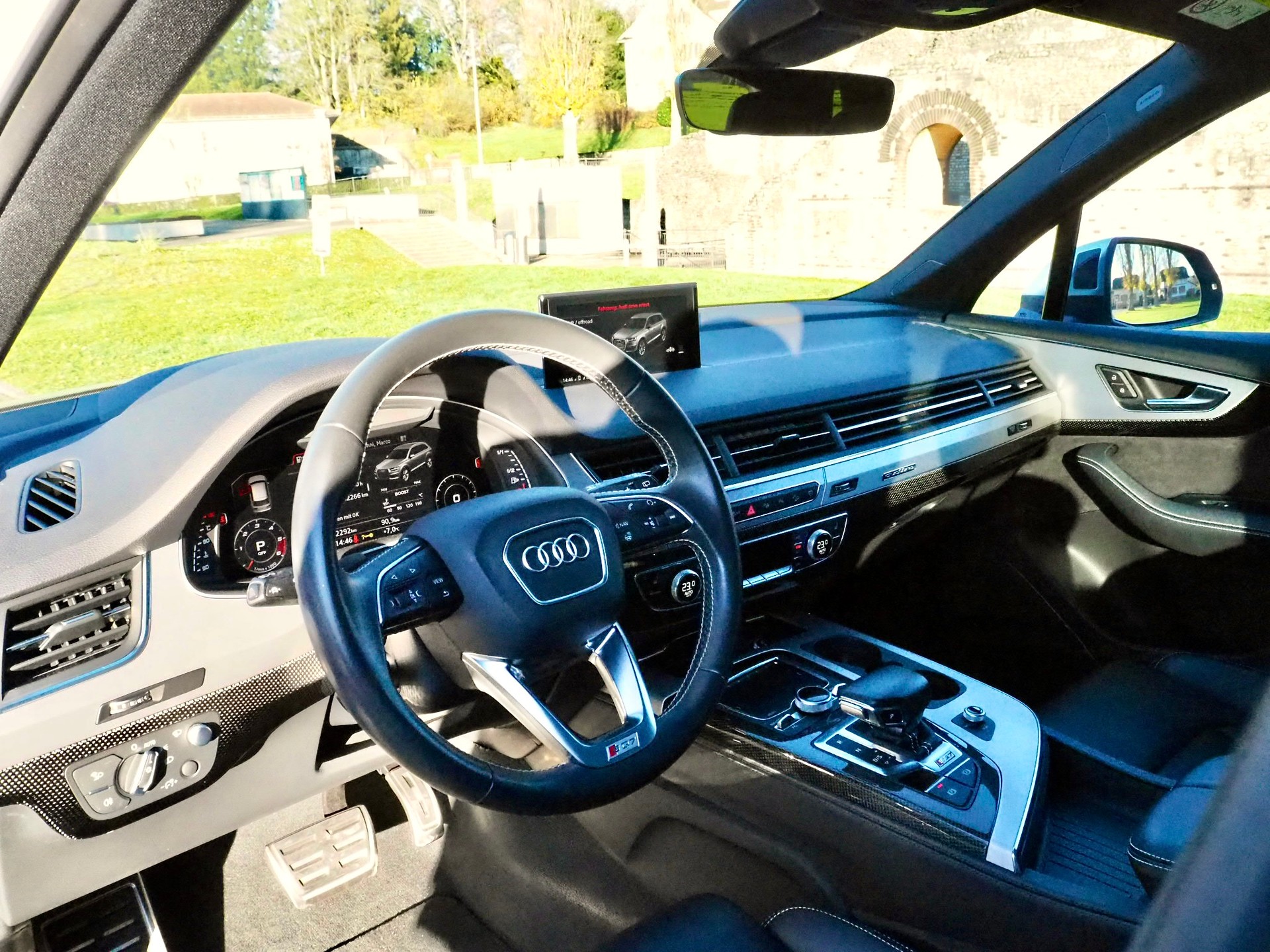 AUDI SQ7 4.0 TDI quattro tiptronic-image-10