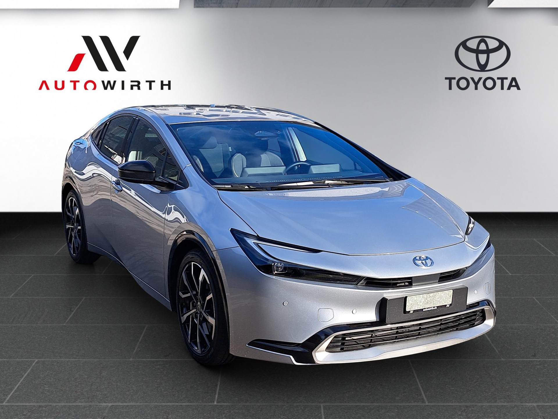 TOYOTA Prius 2.0 Plug-In-Hybrid Style-image-2