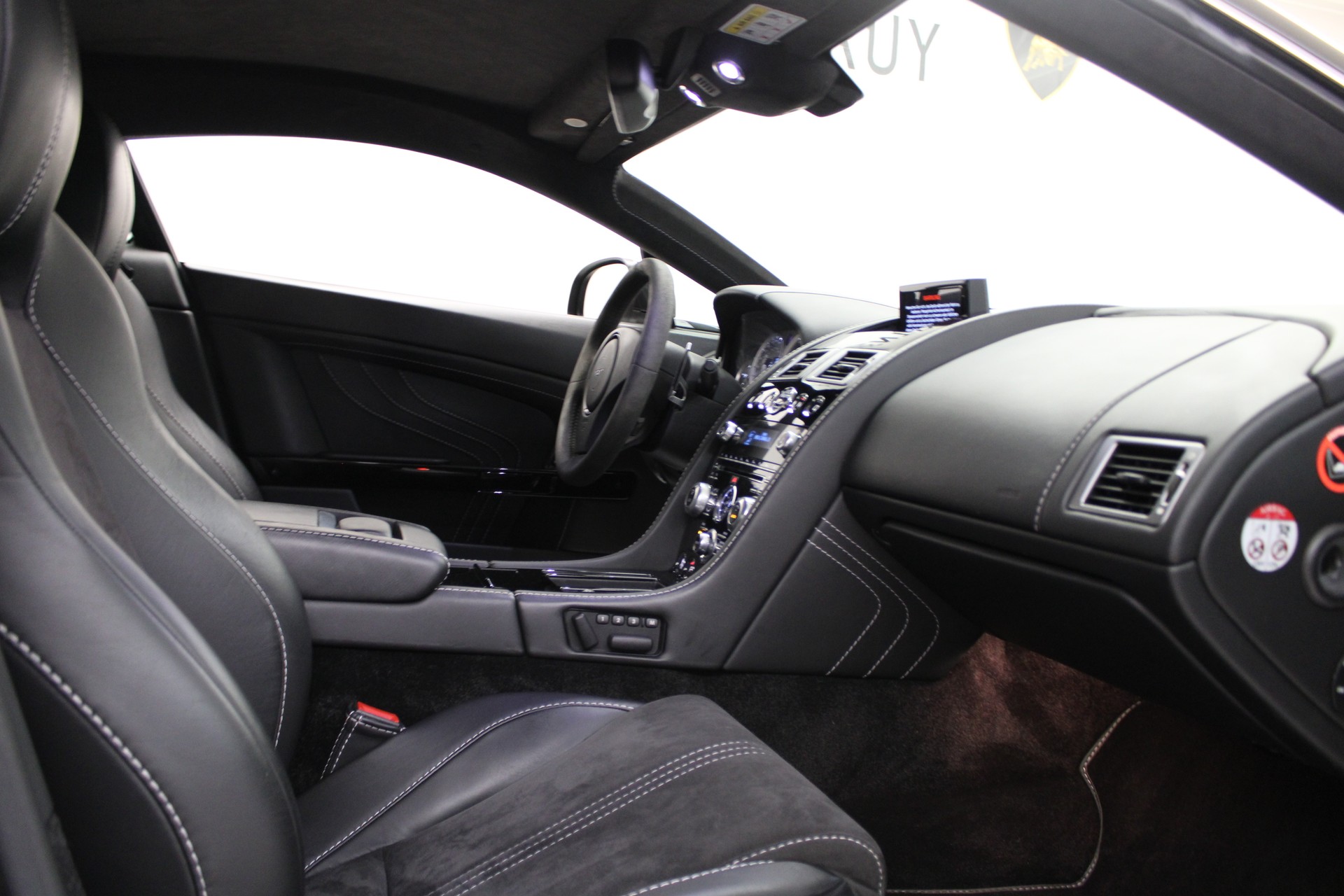 ASTON MARTIN V8 Vantage 4.7 S Sportshift-image-5