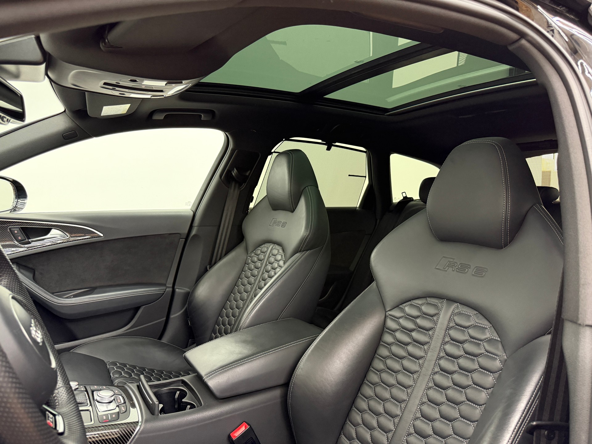 AUDI RS6 Avant 4.0 TFSI V8 quattro Tiptronic-image-19