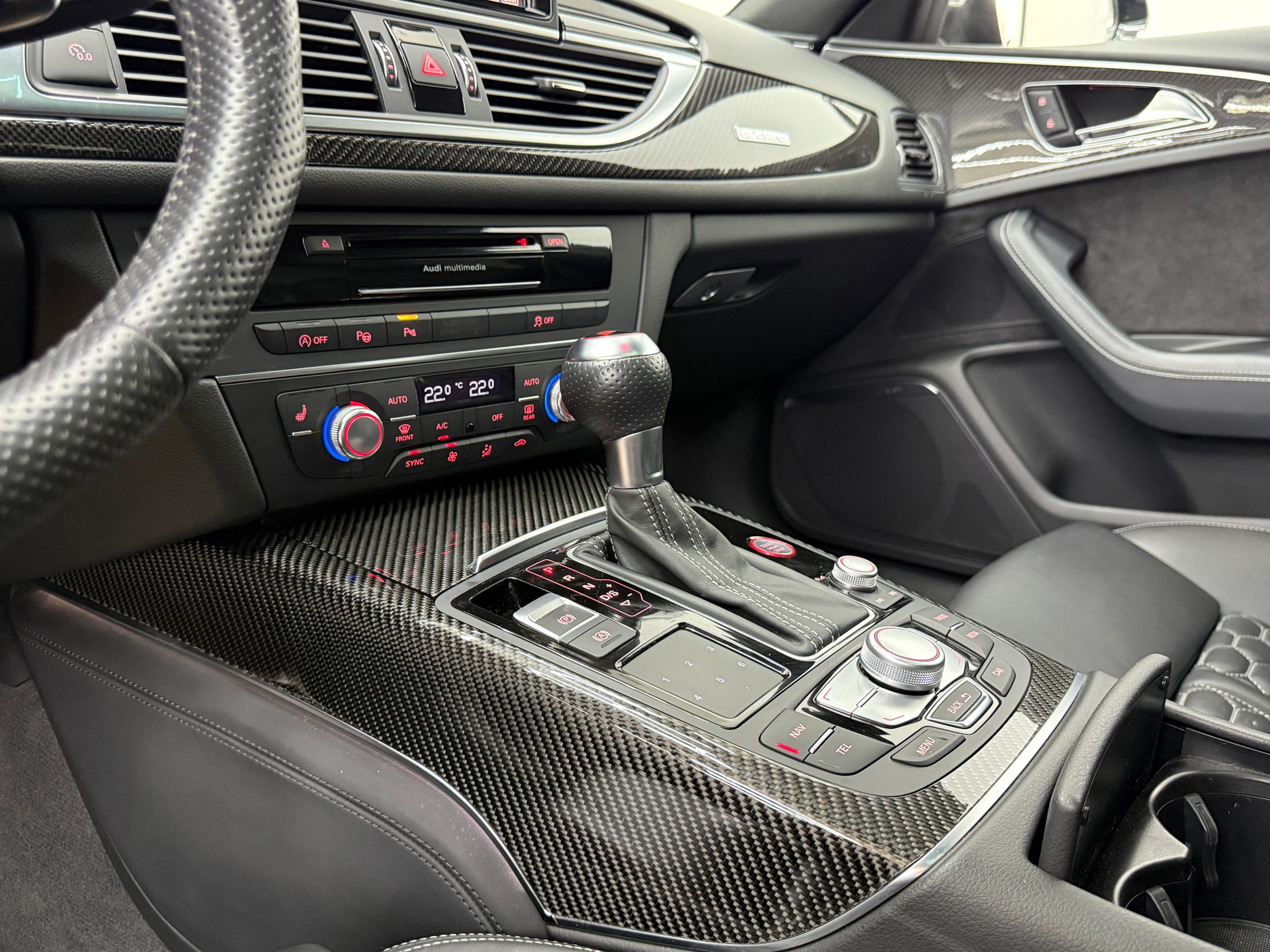 AUDI RS6 Avant 4.0 TFSI V8 quattro Tiptronic-image-25