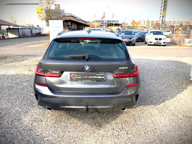 BMW 330i Touring M Sport-image-18