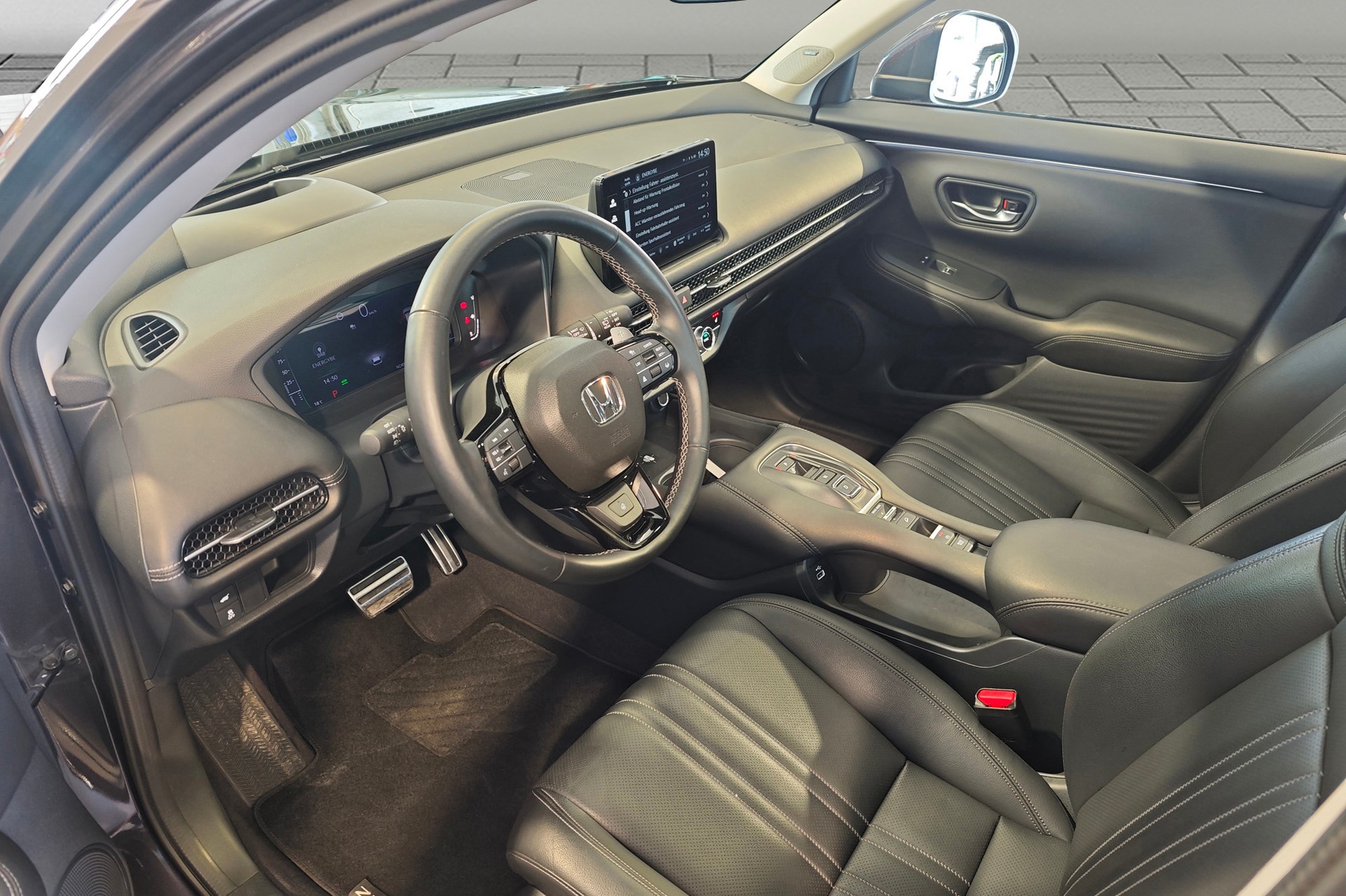 HONDA ZR-V 2.0i MMD Hybrid Advance Automatic-image-8