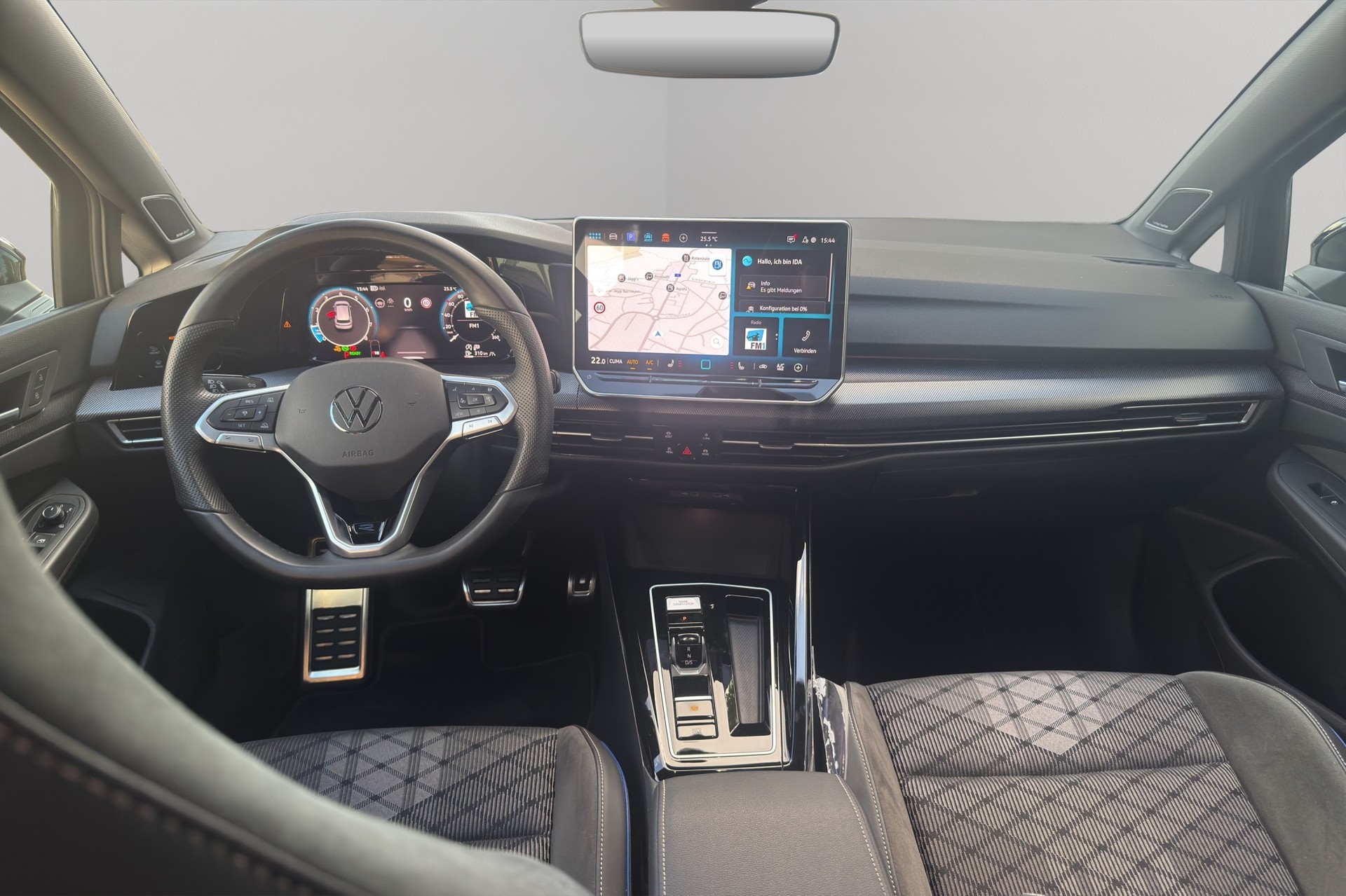 VW Golf 1.5 e TSI mHEV R-Line DSG-image-6