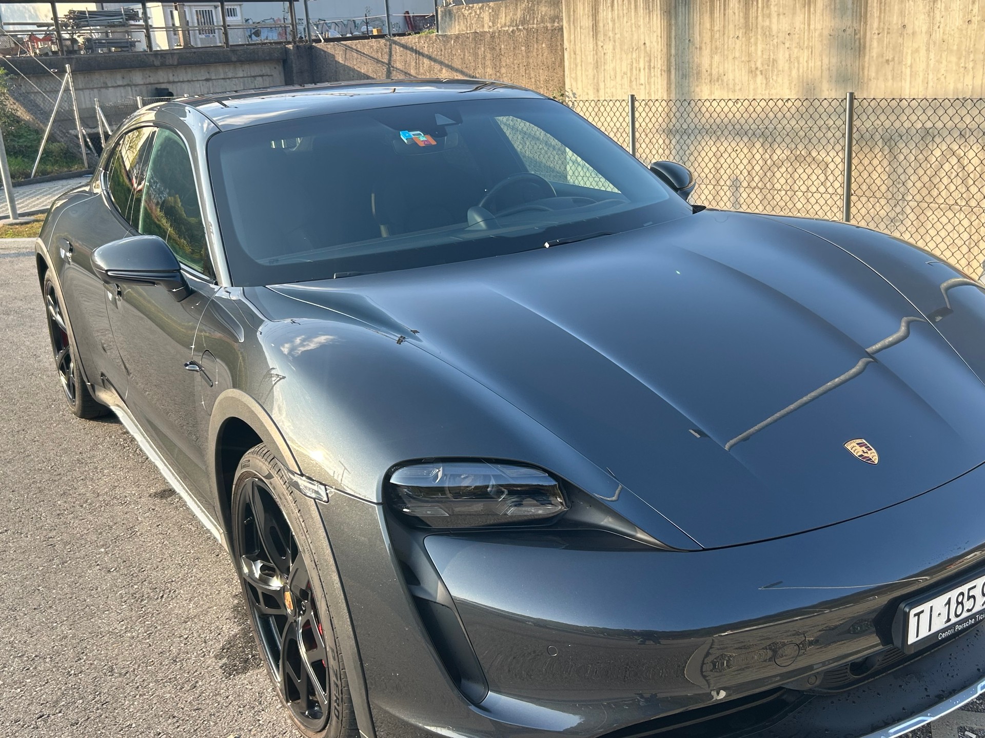 PORSCHE Taycan 4S Cross Turismo Performance Plus Battery 93.4 Kw-image-3