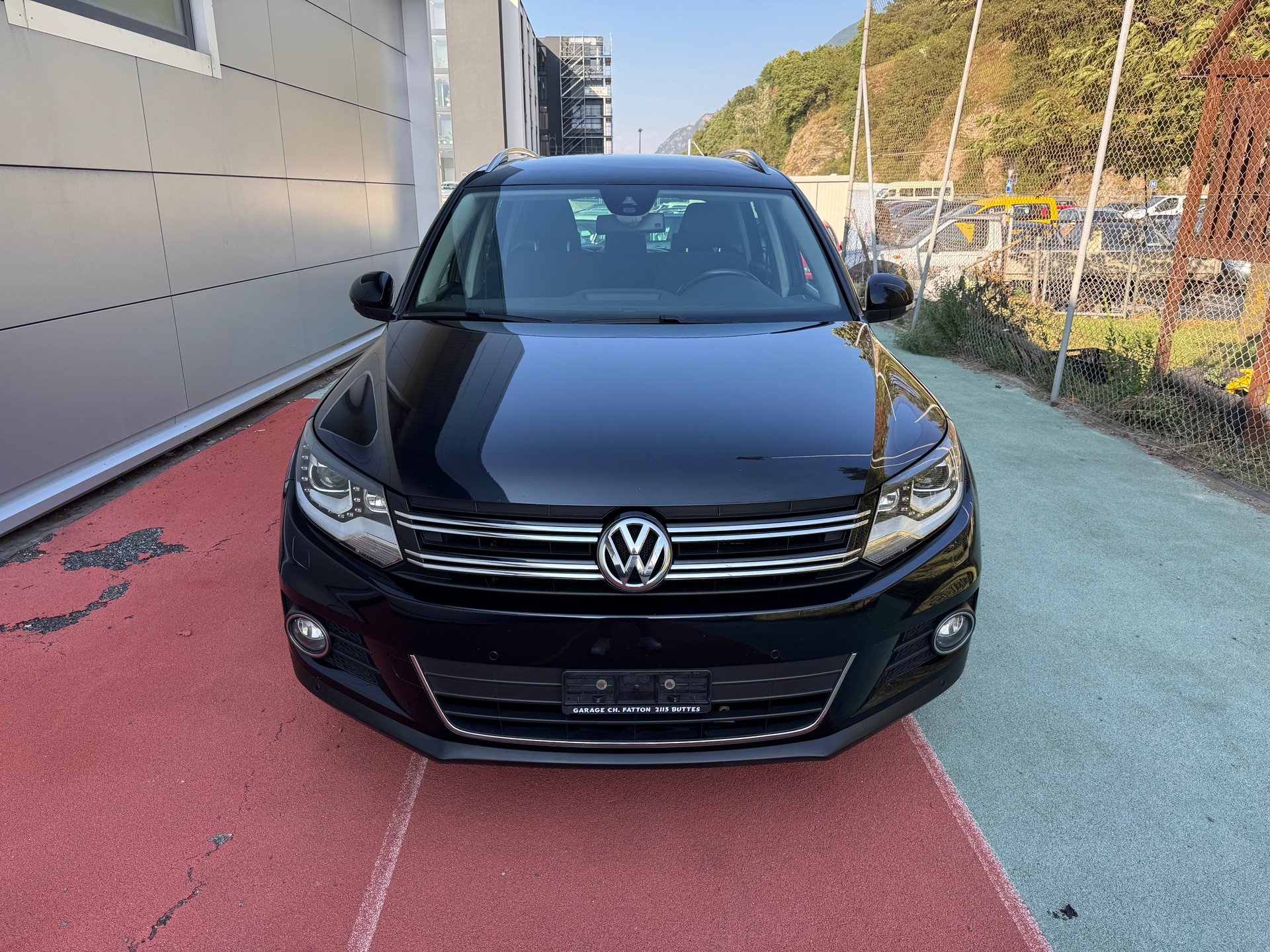 VW Tiguan 2.0 TSI Track&Style 4Motion-image-2