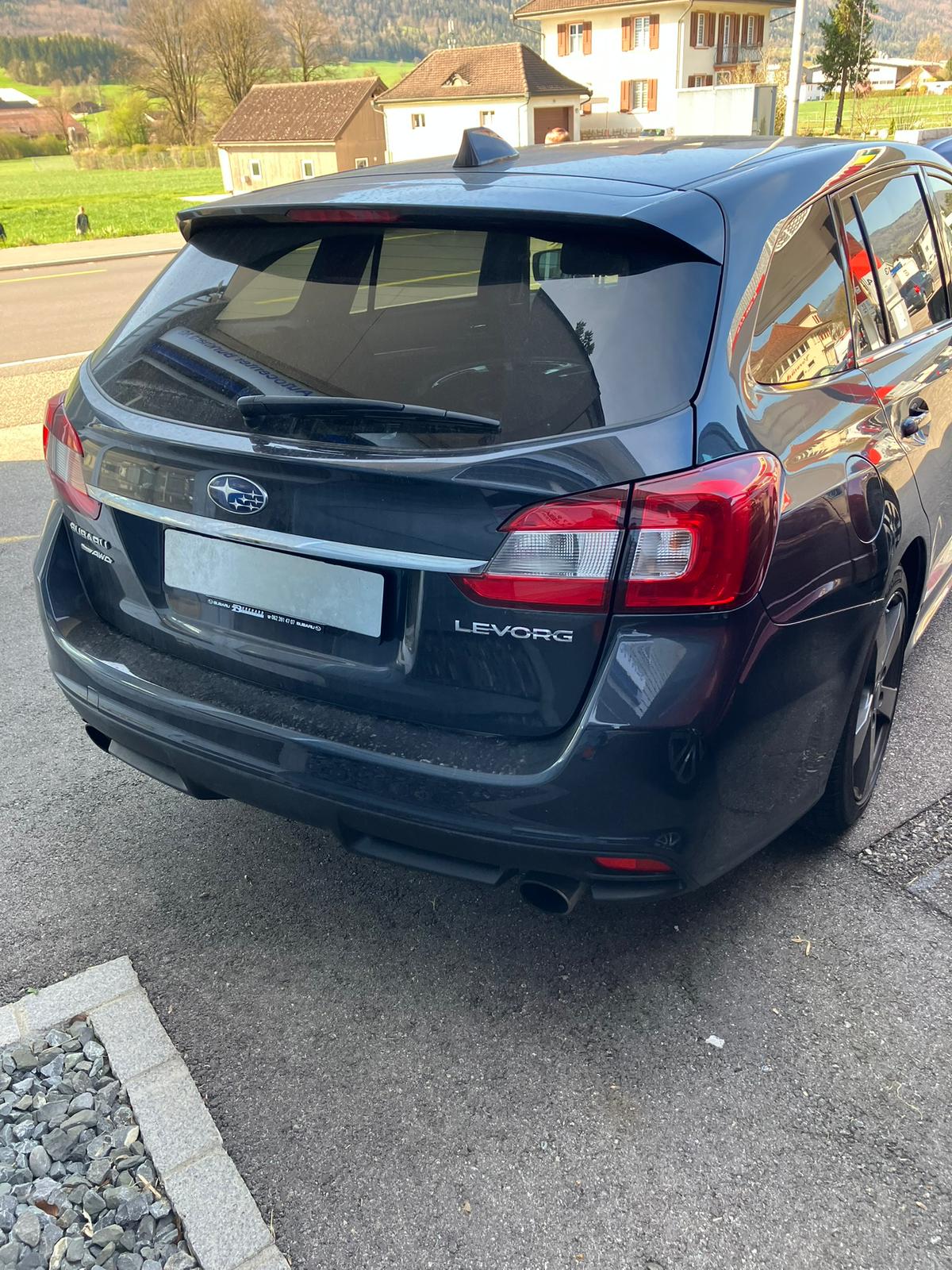 SUBARU Levorg 1.6 Luxury-image-3