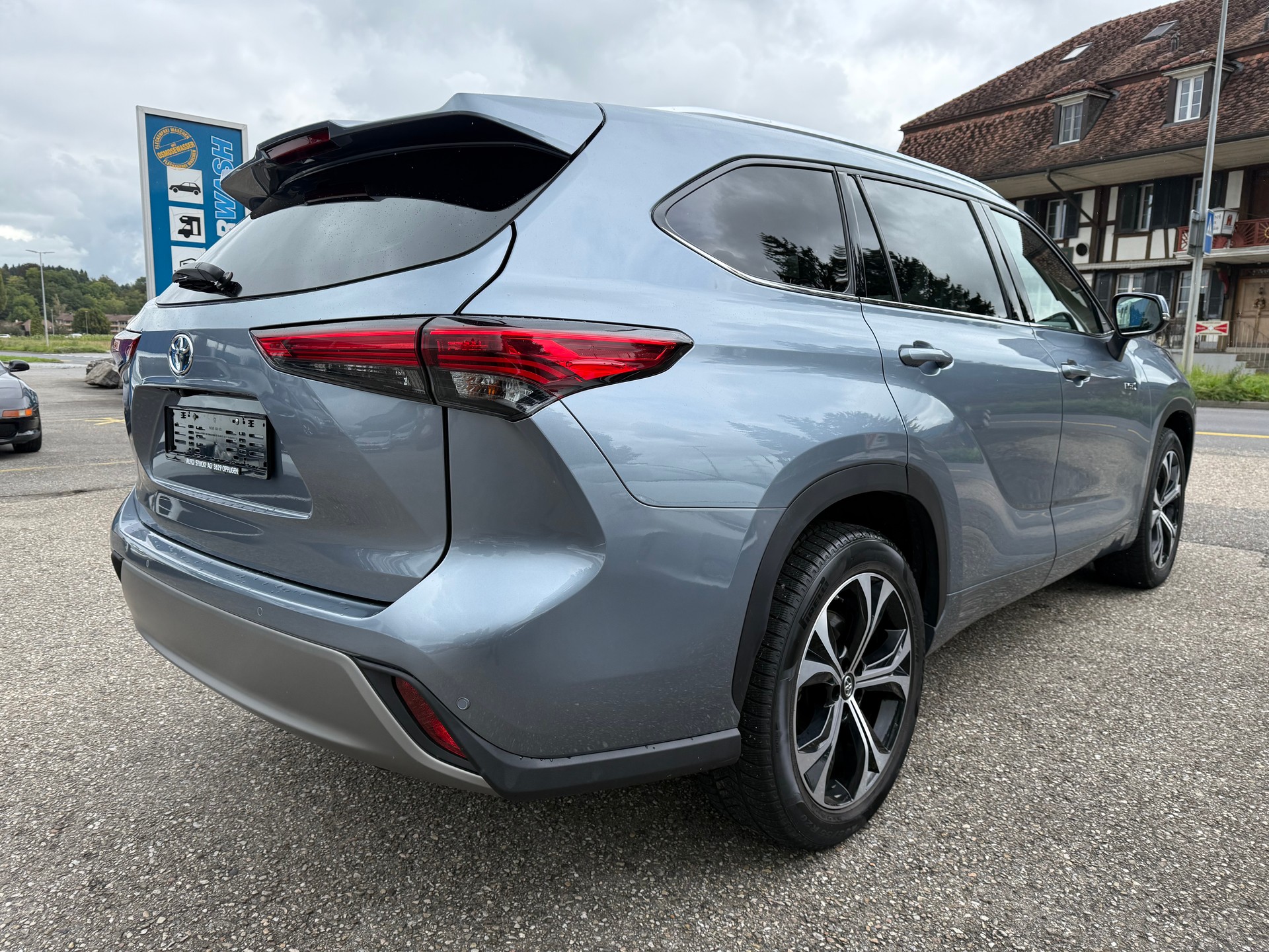 TOYOTA Highlander 2.5 HSD Premium e-CVT-image-4