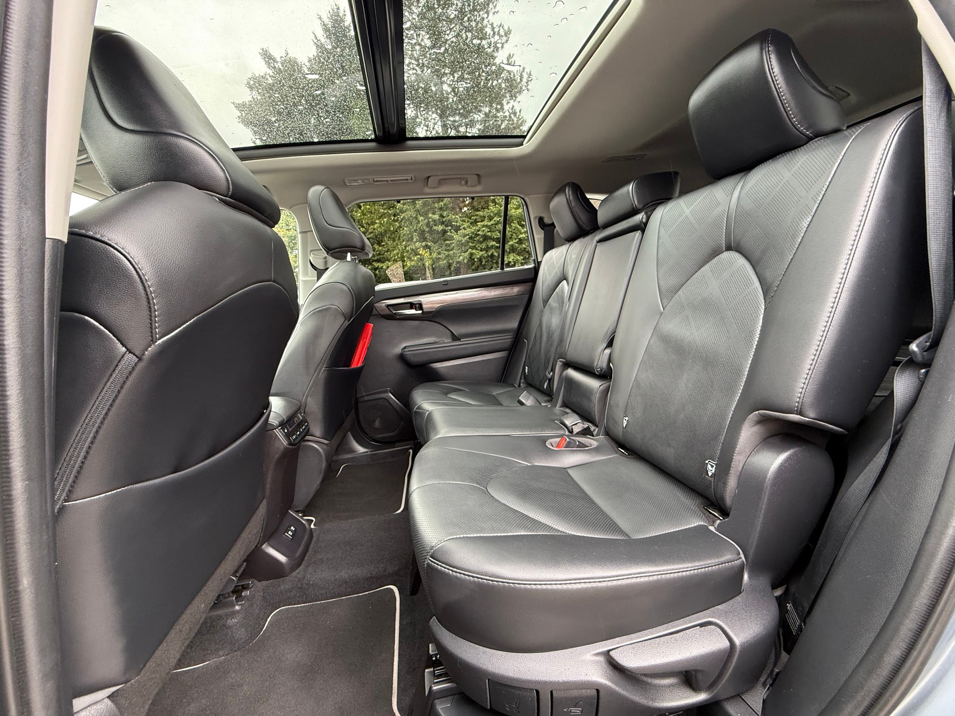 TOYOTA Highlander 2.5 HSD Premium e-CVT-image-12