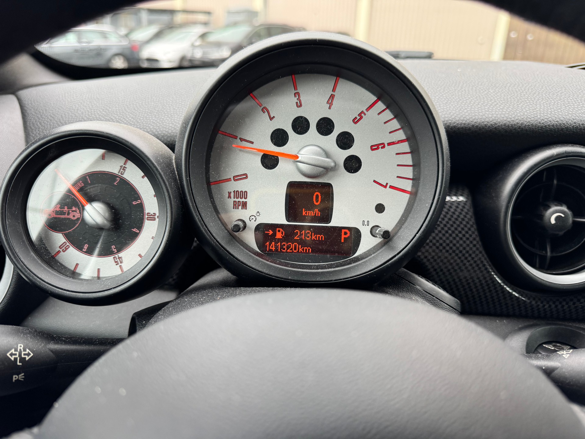MINI Cooper SD Roadster Steptronic-image-10