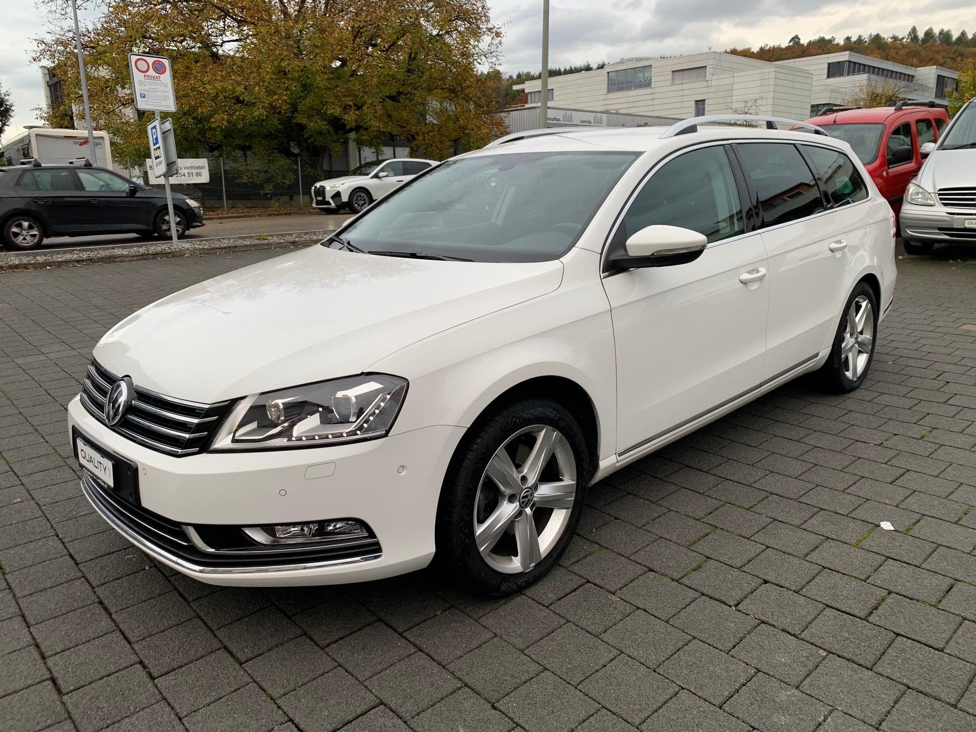 VW Passat Variant 1.4 EcoFuel Highline DSG-image-6