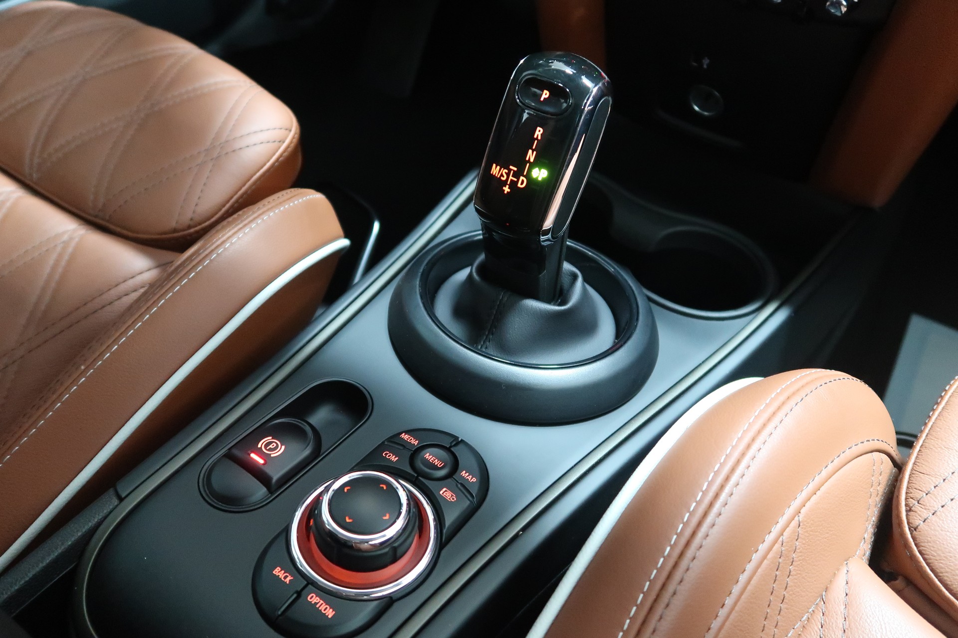 MINI Countryman Cooper S Northwood ALL4 Steptronic / CH / MFK / GARANTIE-image-21