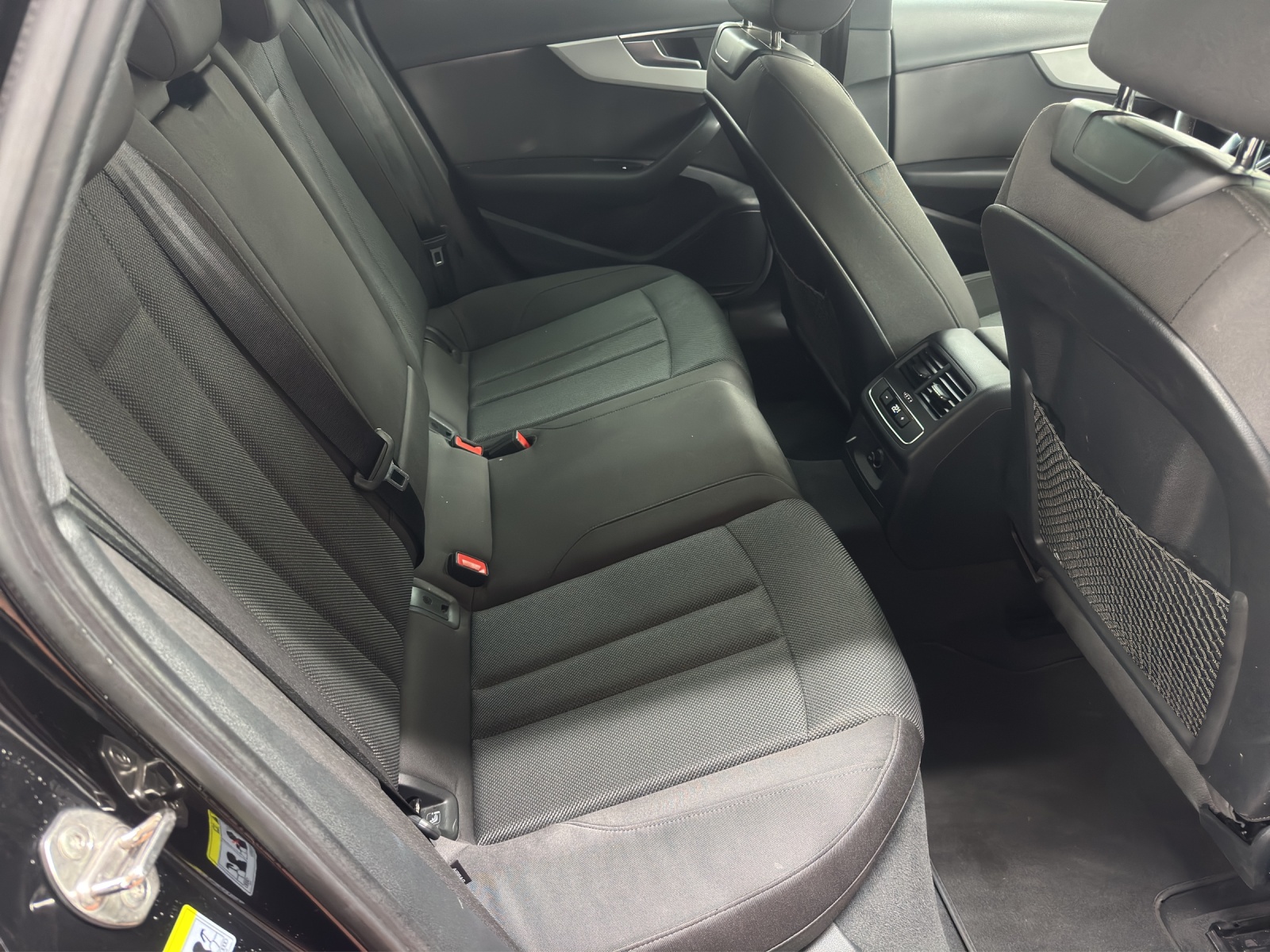 AUDI A4 Avant 50 TDI S line quattro tiptronic-image-12