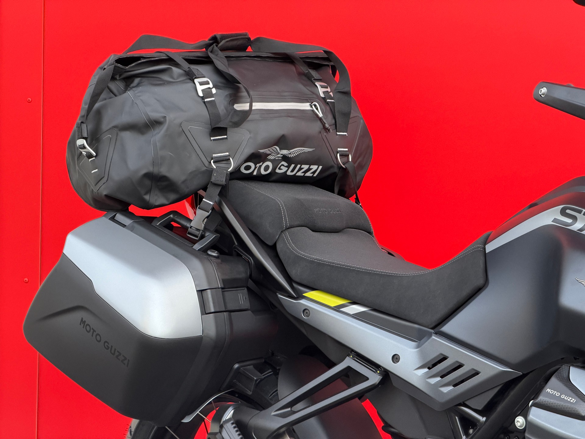 MOTO GUZZI Stelvio 1000 Travel E5+-showroom-element-3