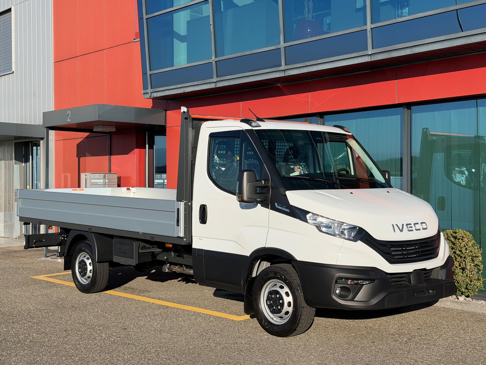 IVECO 35 S 16 A8 K.Ch. 3750 mit Werksbrücke
