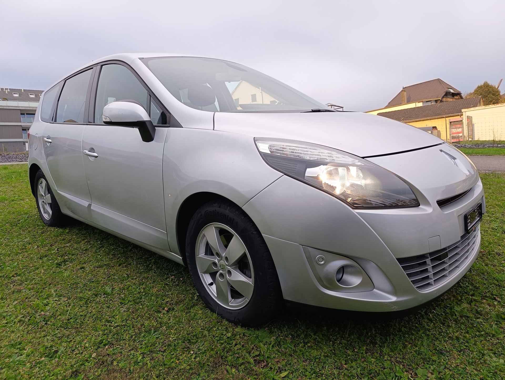 RENAULT Grand Scénic 1.9 dCi Expression-image-2