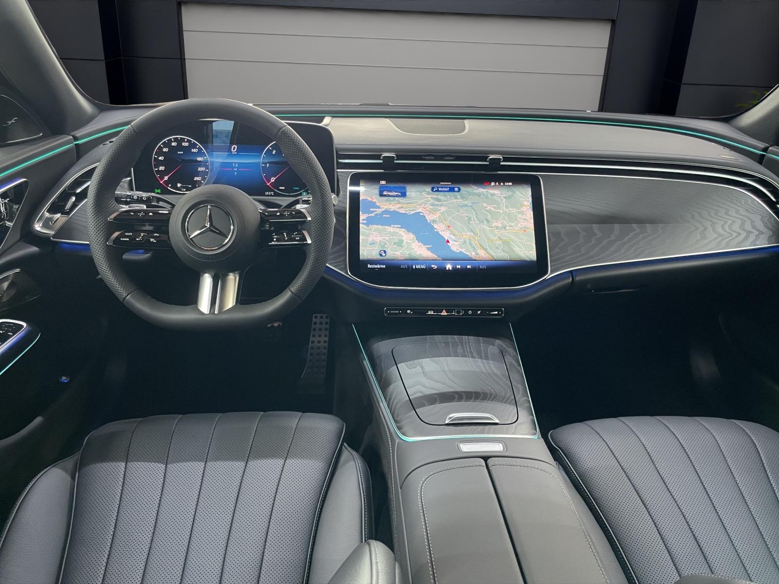 MERCEDES-BENZ E 220 d 4MATIC T-Modell AMG Line-image-4