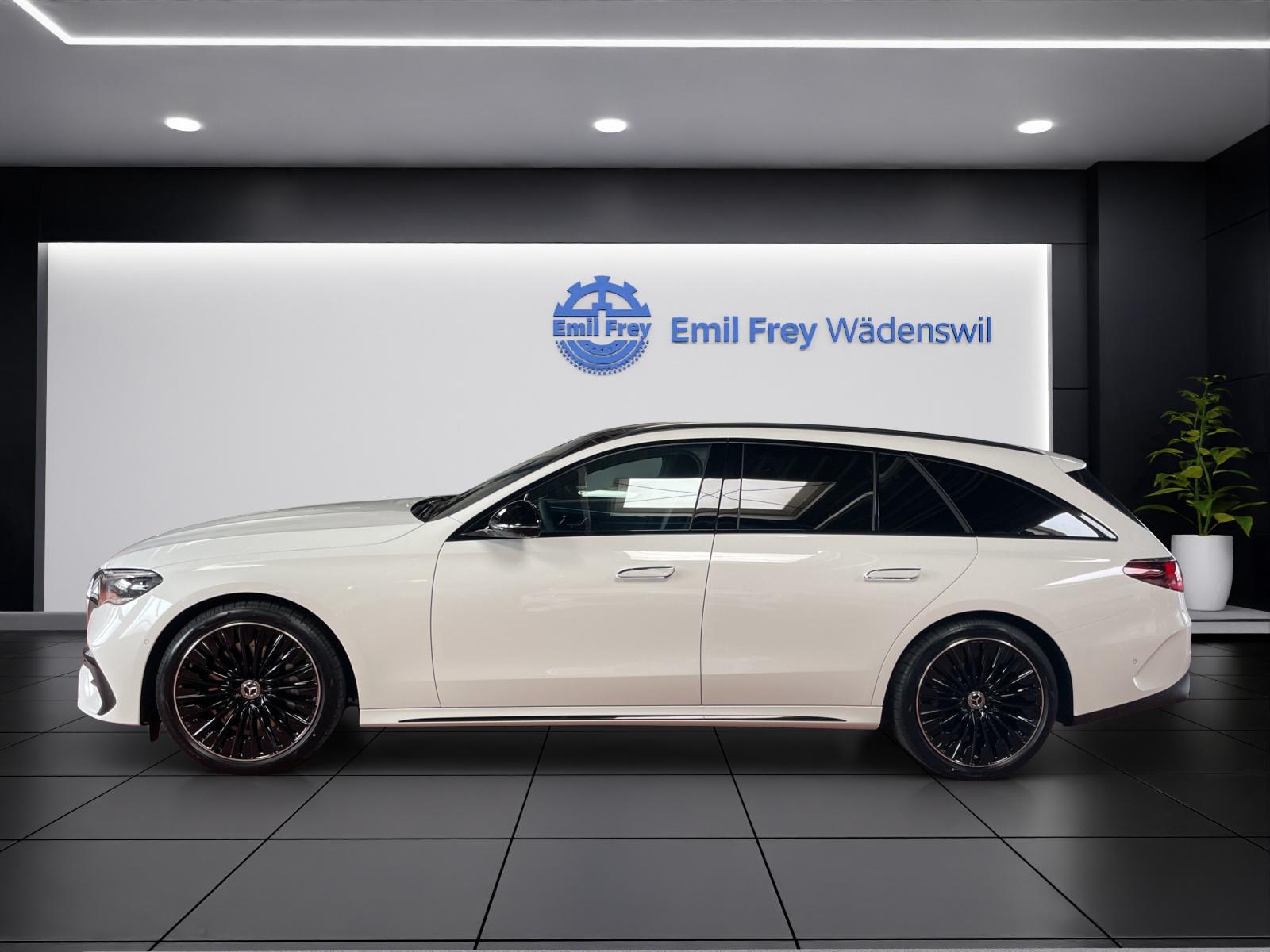 MERCEDES-BENZ E 220 d 4MATIC T-Modell AMG Line-image-1