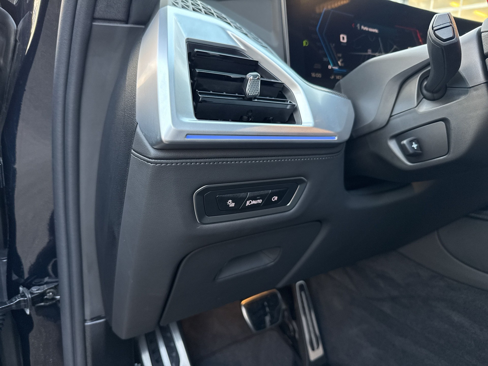 BMW XM xDrive 50e PHEV Steptronic-image-20