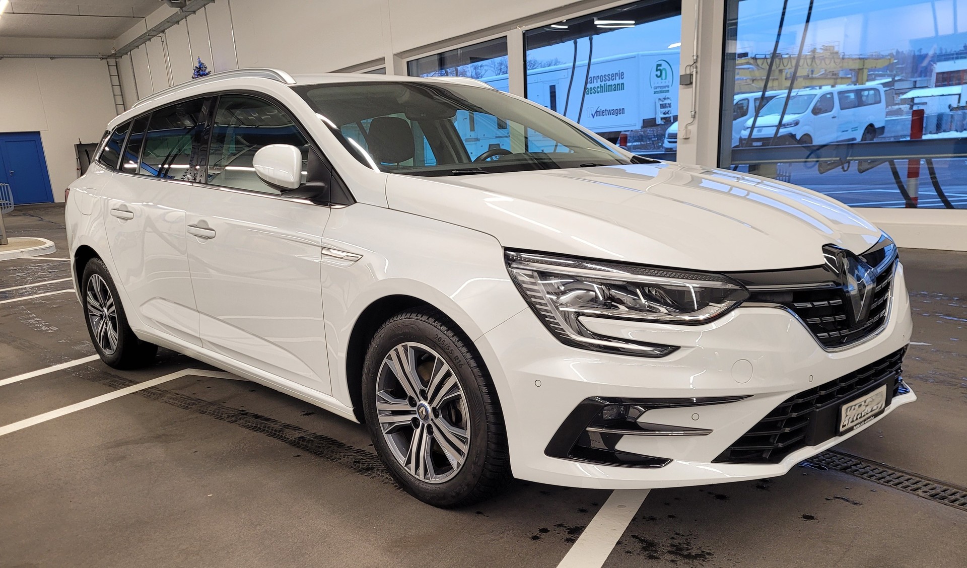 RENAULT Mégane Grandtour 1.6 E-Tech Zen-image-0
