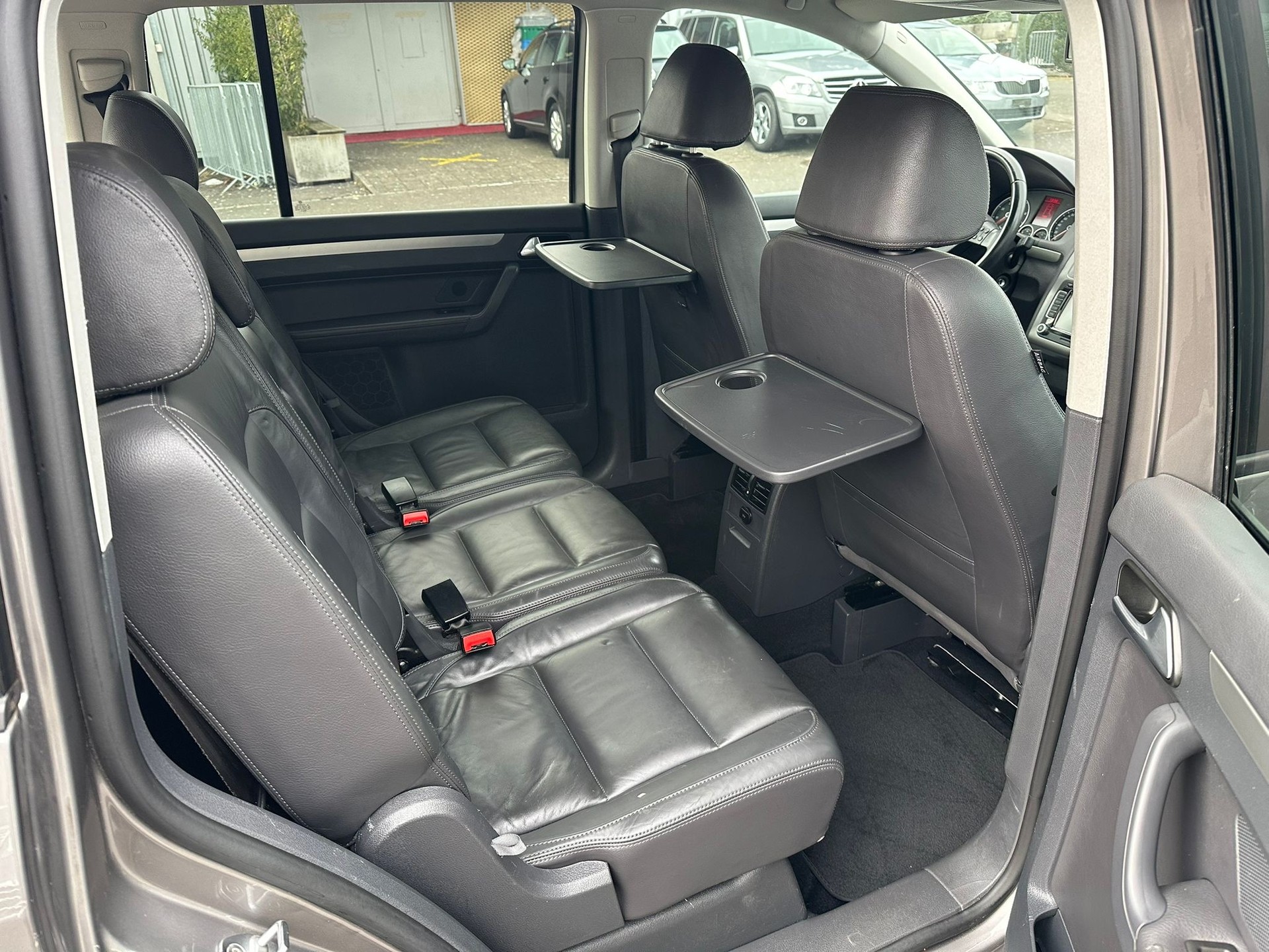 VW Touran 1.4 TSI Highline-image-13