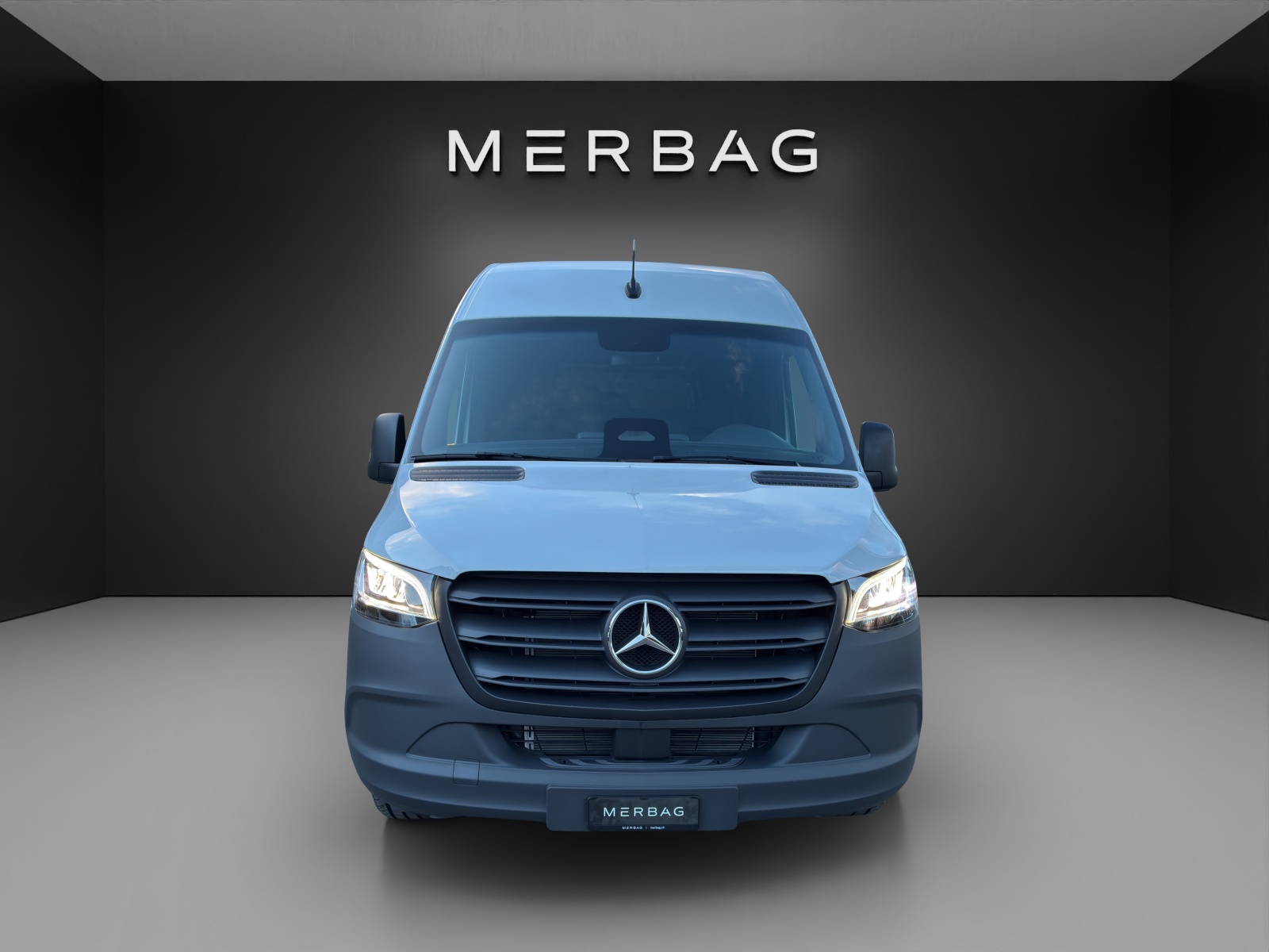 MERCEDES-BENZ Sprinter 317 CDI Standard 9G-TRONIC-image-1