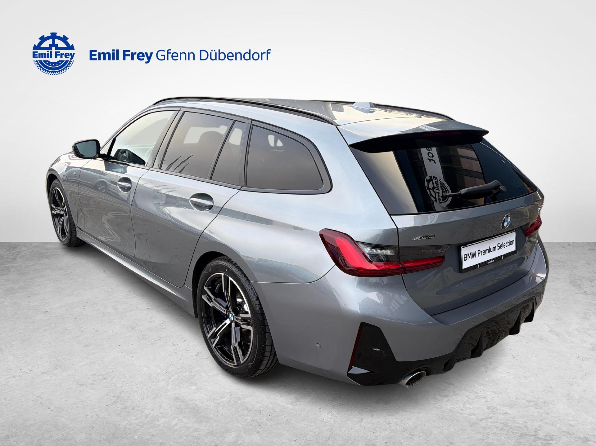 BMW 330d xDrive Touring-image-3