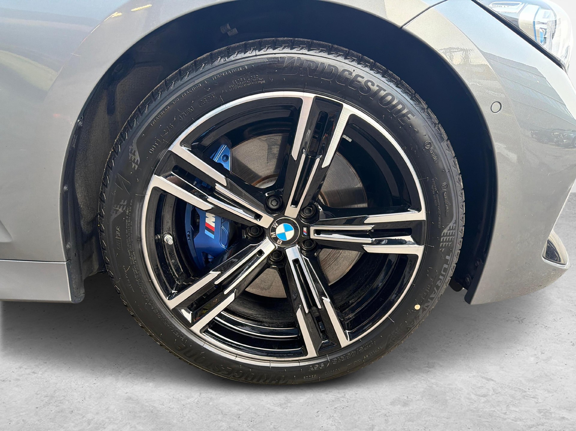 BMW 330d xDrive Touring-image-8